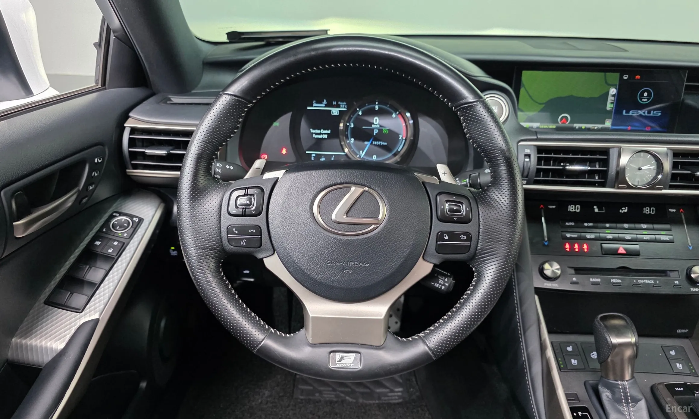 Lexus New IS300 превью 13