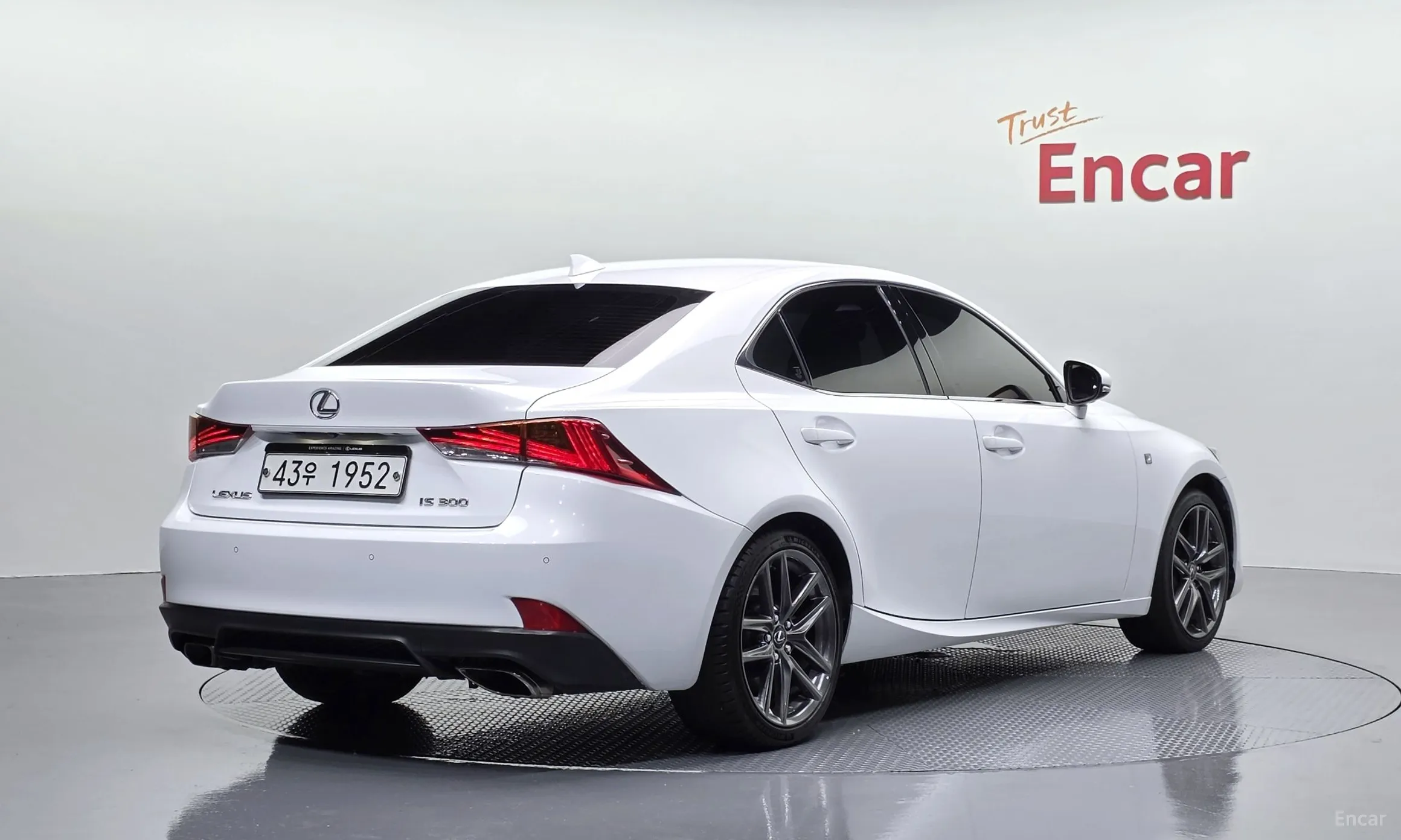 Lexus New IS300