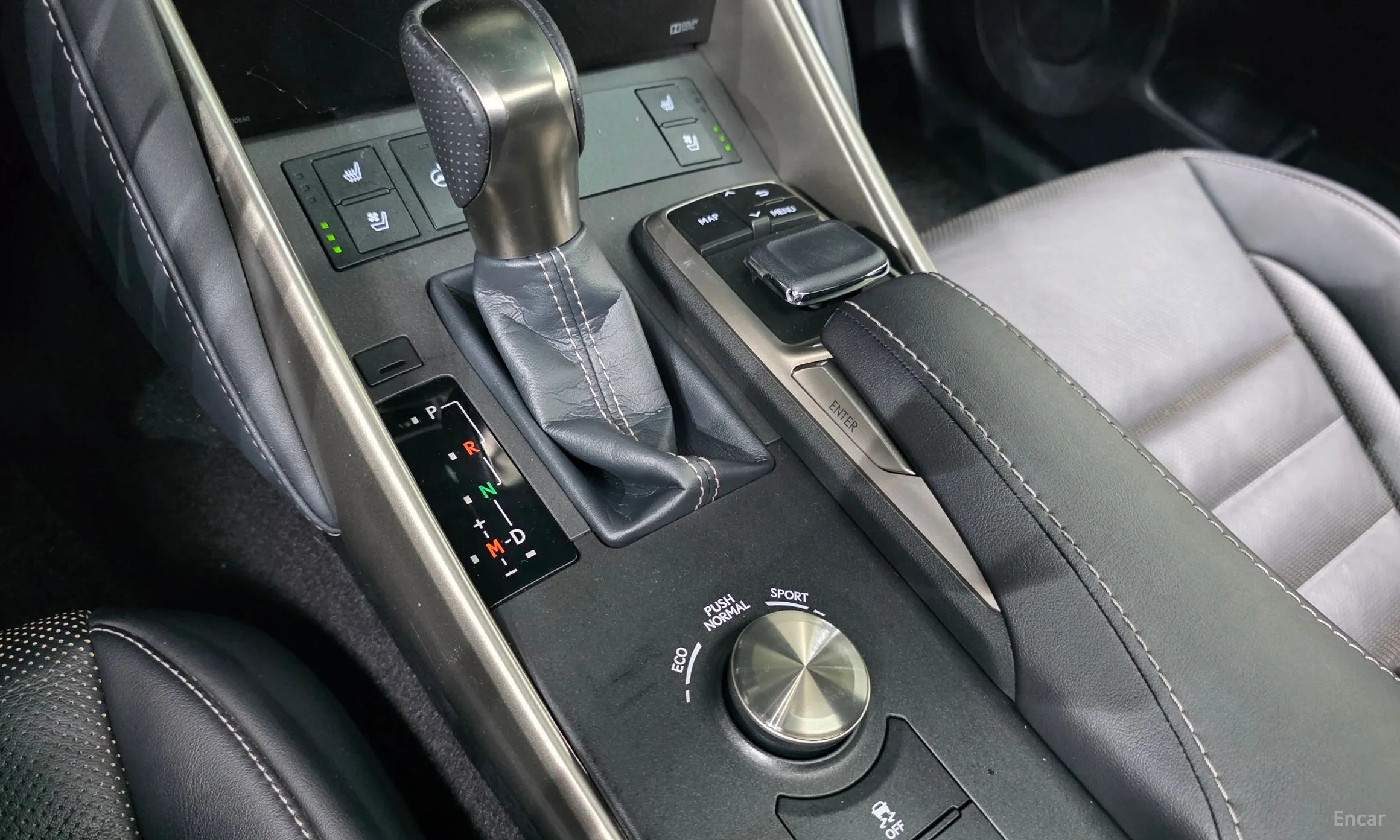 Lexus New IS300 превью 9