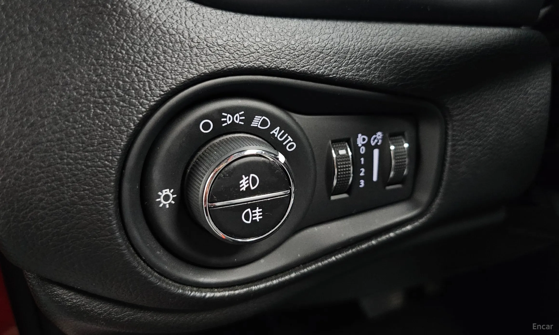Jeep Renegade превью 18