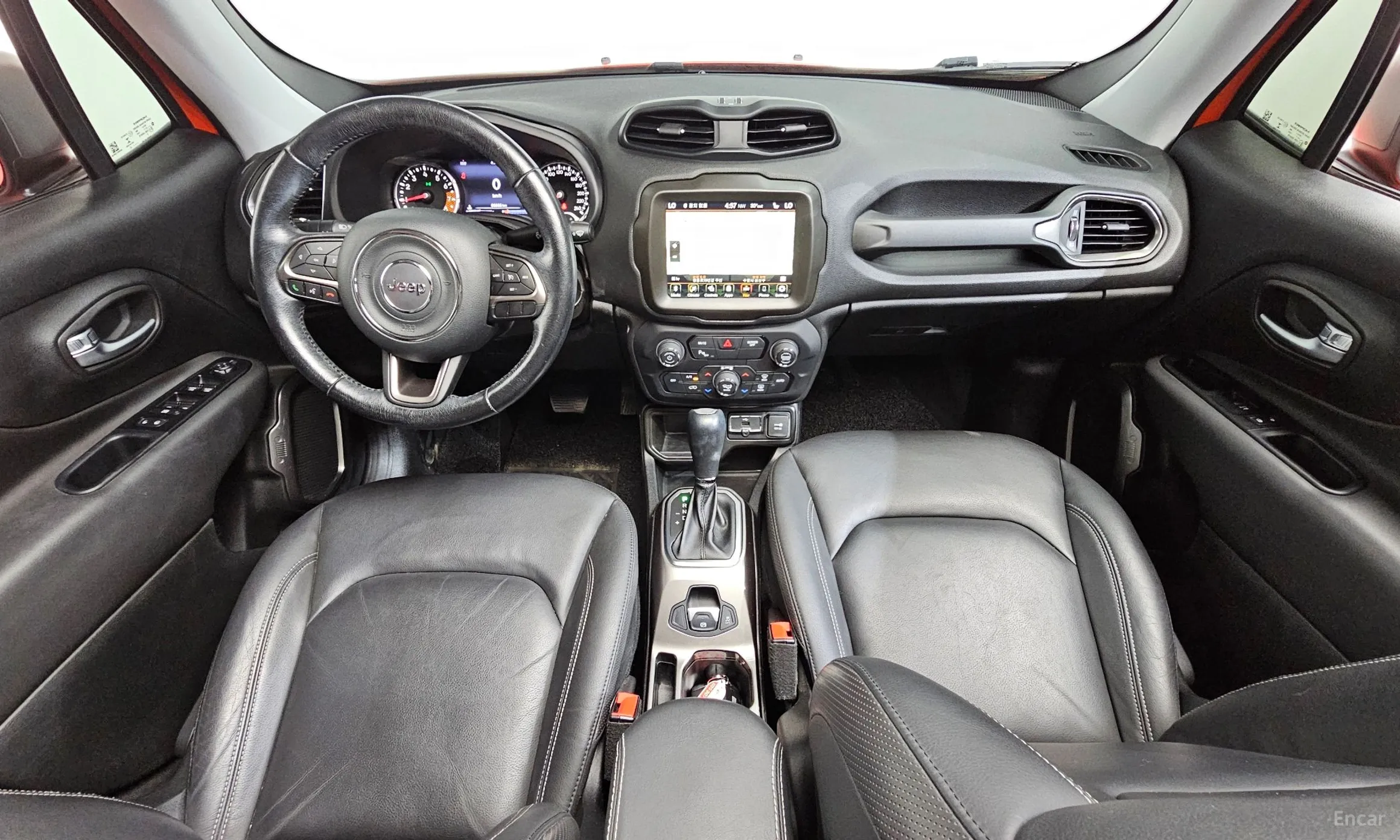 Jeep Renegade превью 7