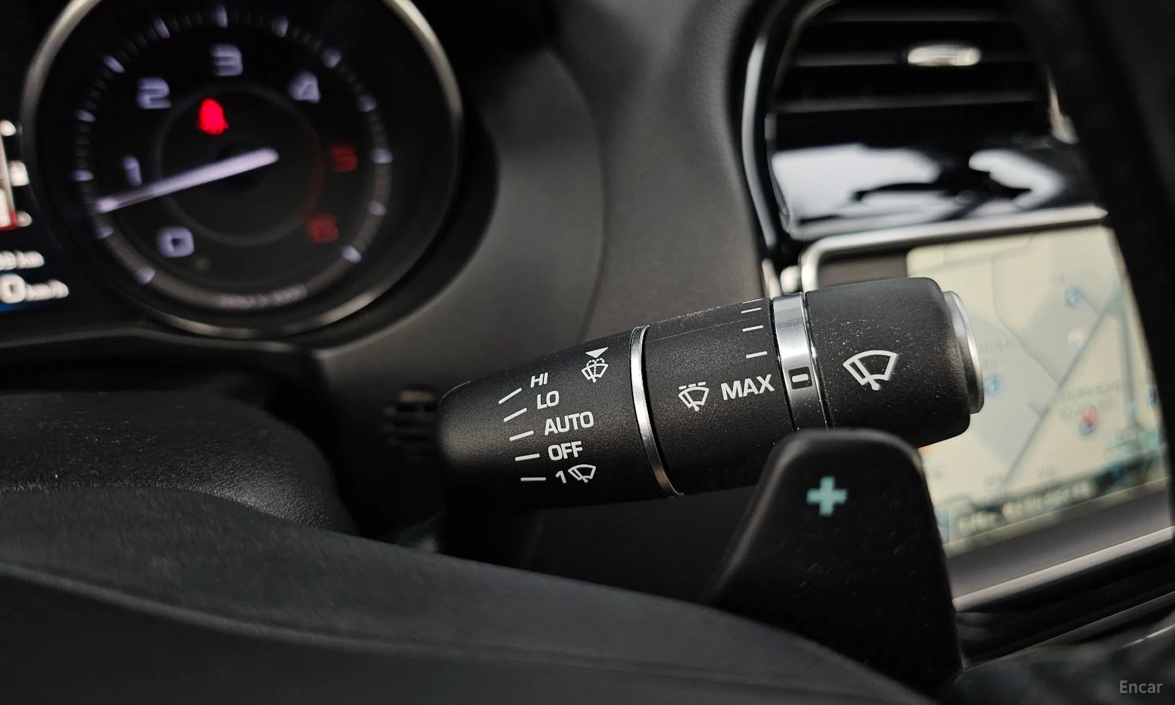 Jaguar XE превью 18