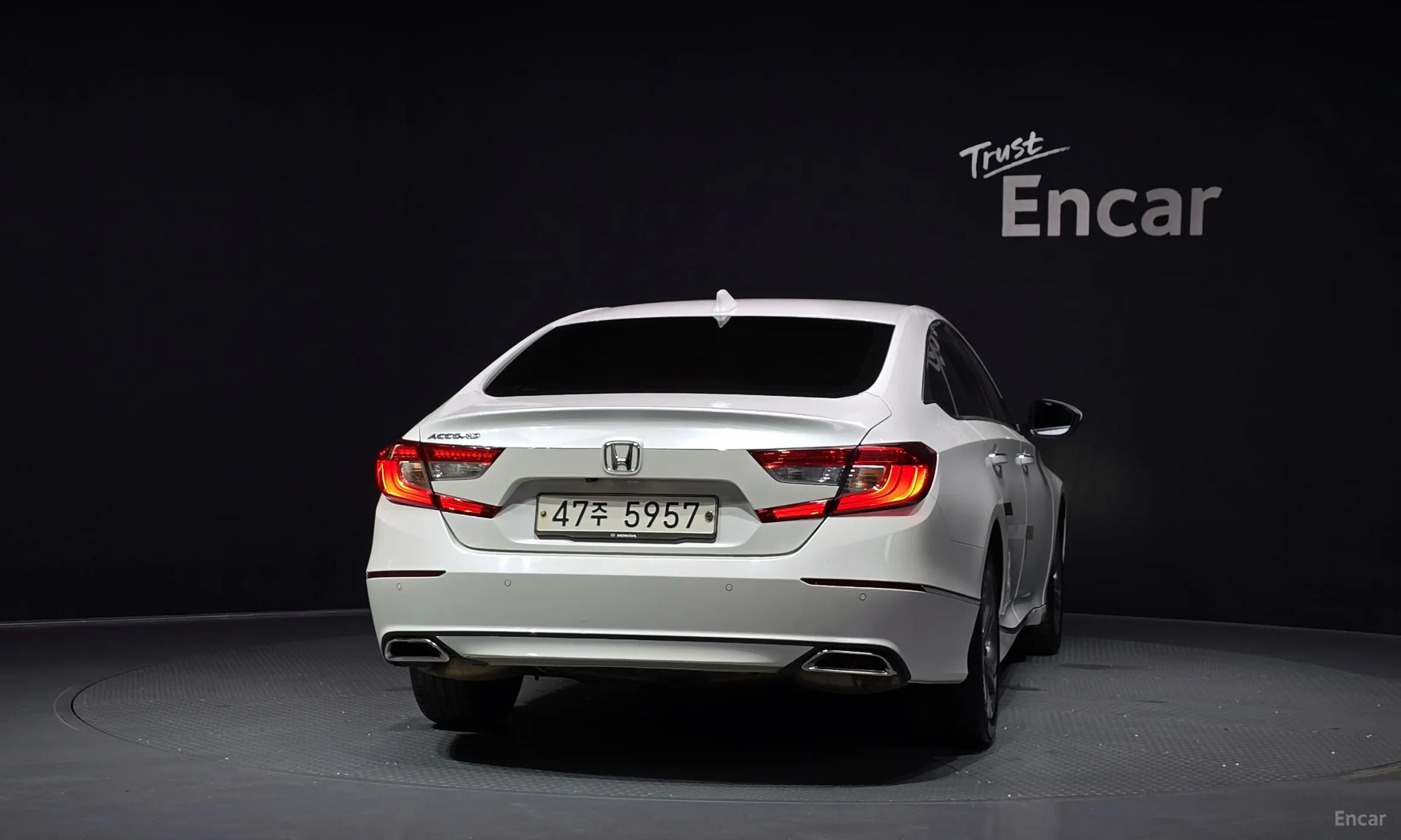 Honda Accord 10th Generation превью 4
