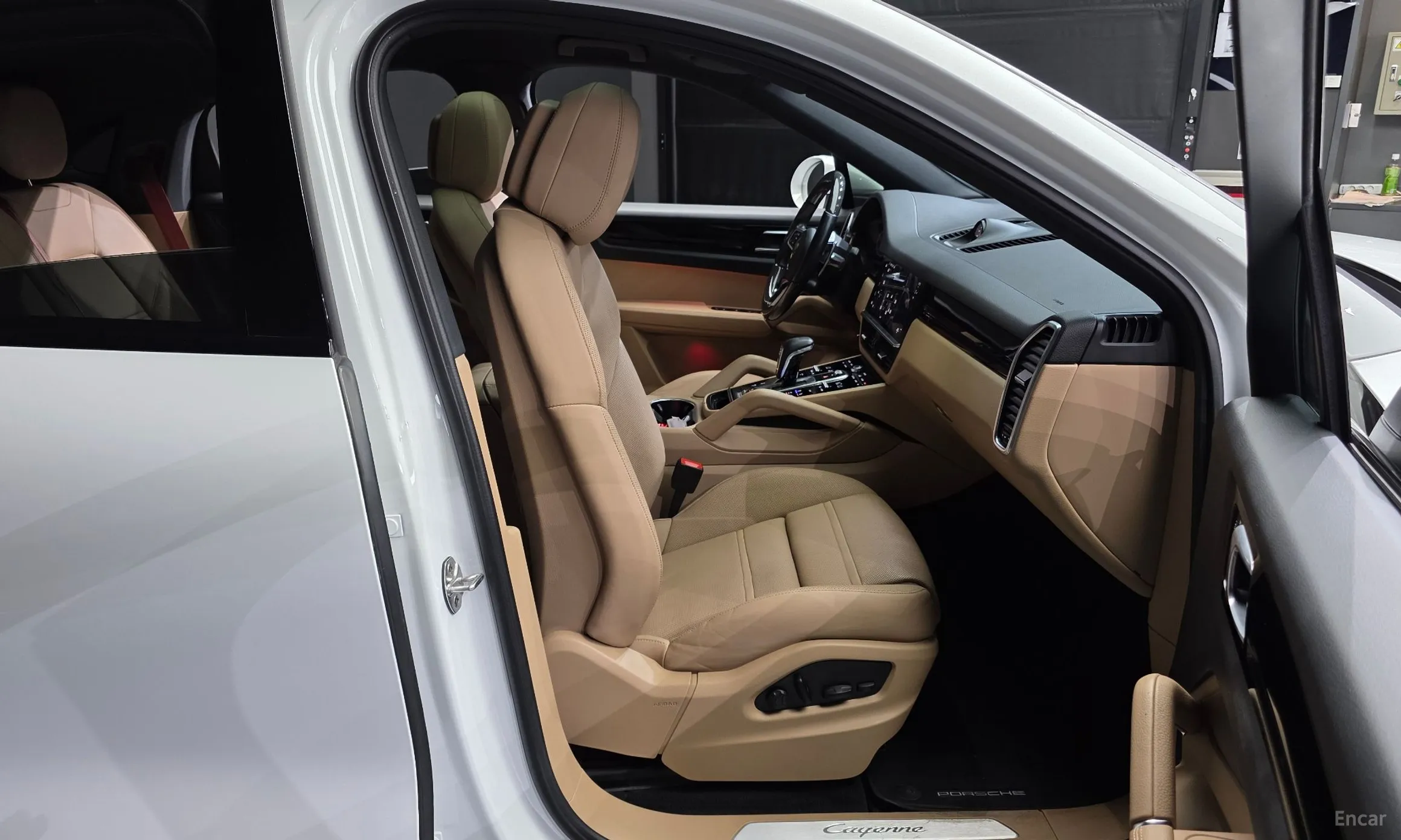 Porsche Cayenne (PO536) превью 11
