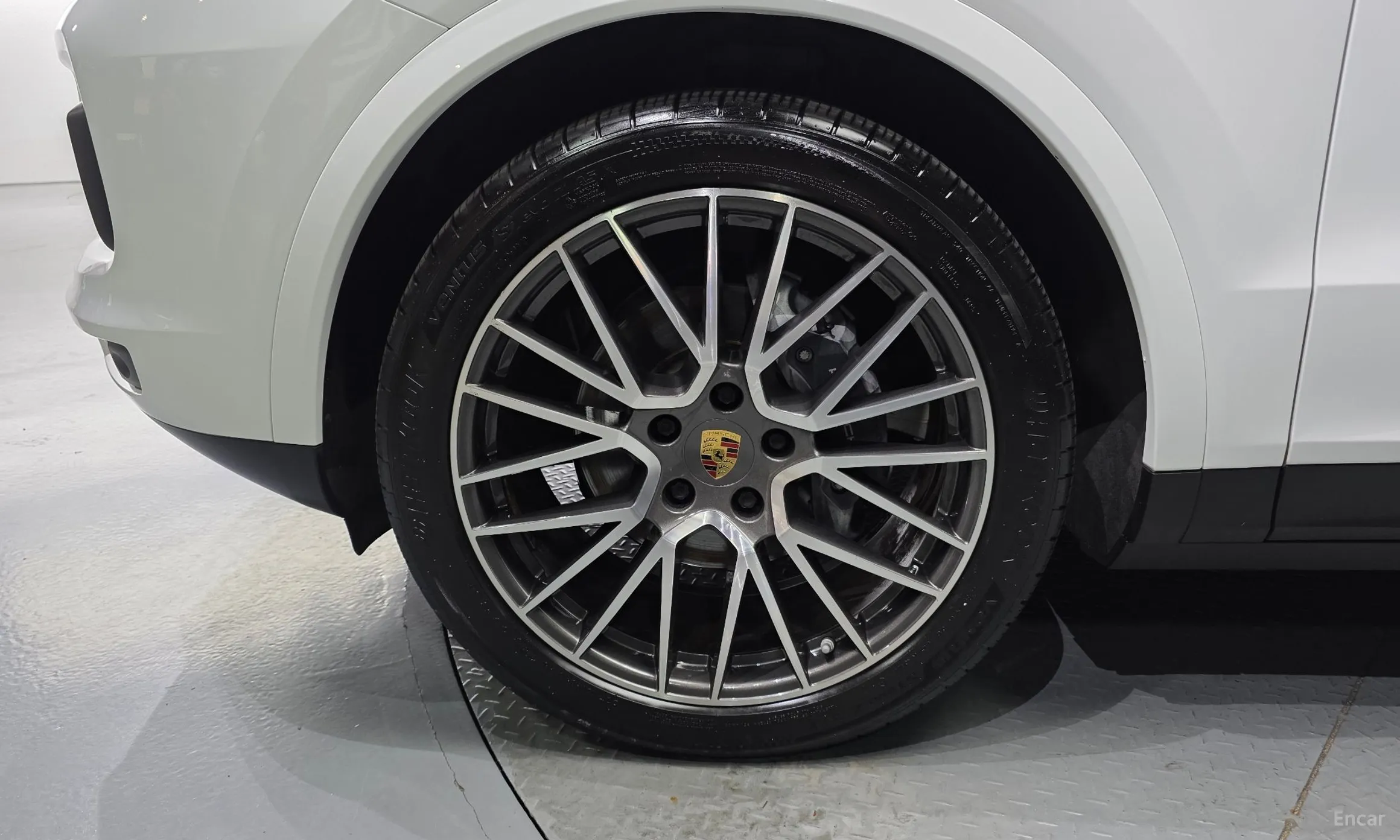 Porsche Cayenne (PO536) превью 5