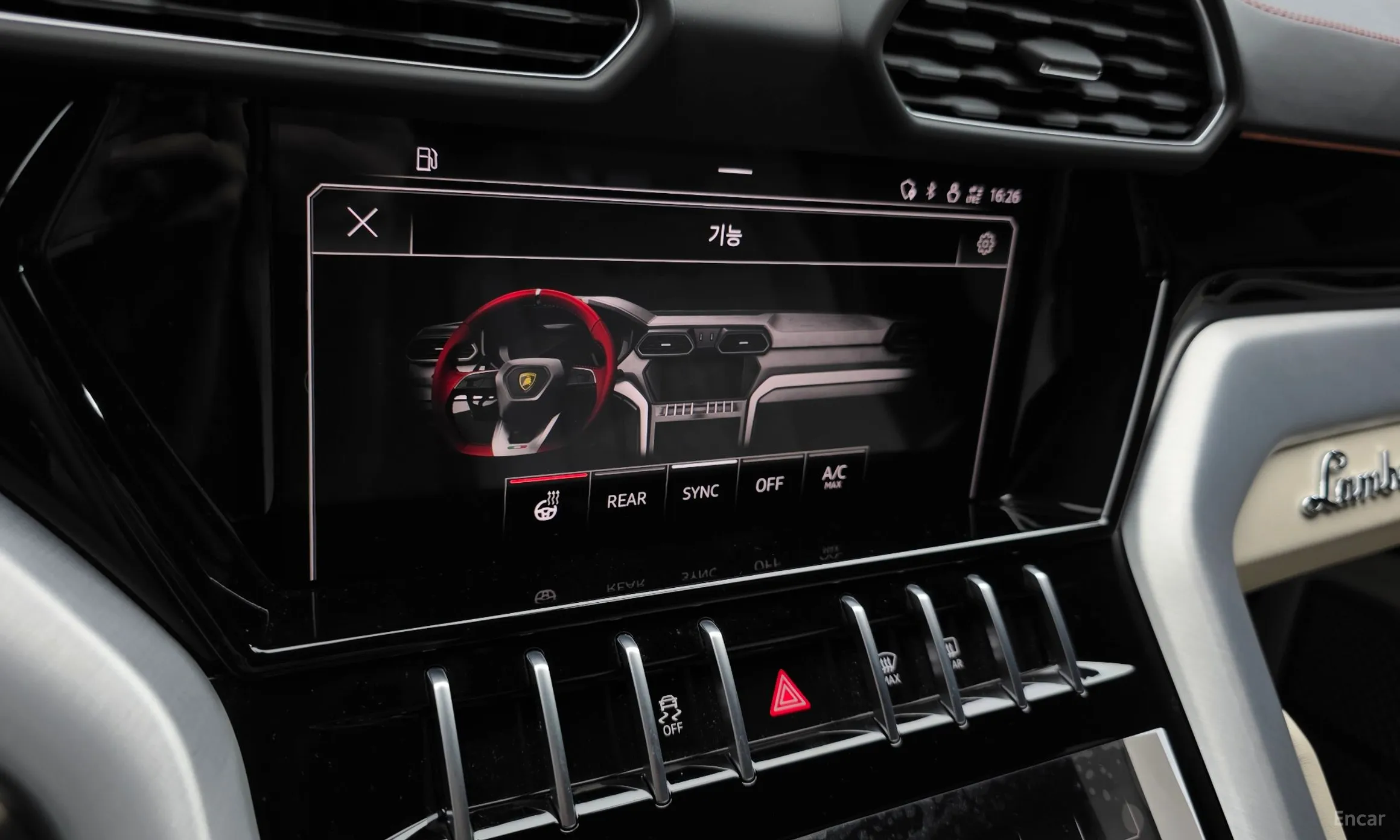 Lamborghini Urus превью 19