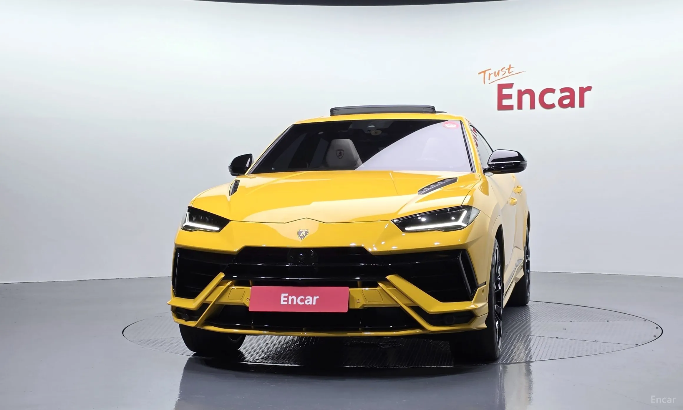 Lamborghini Urus превью 3