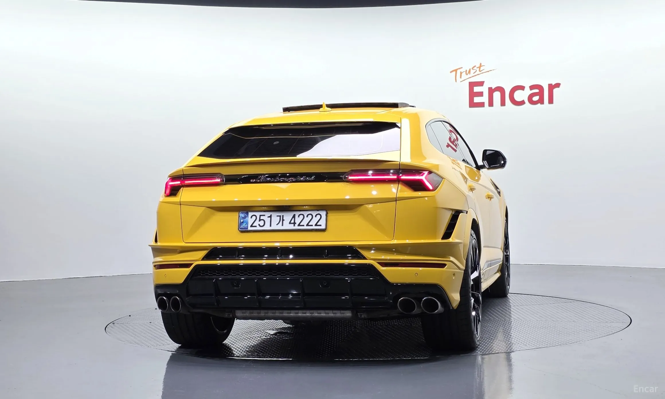 Lamborghini Urus превью 4