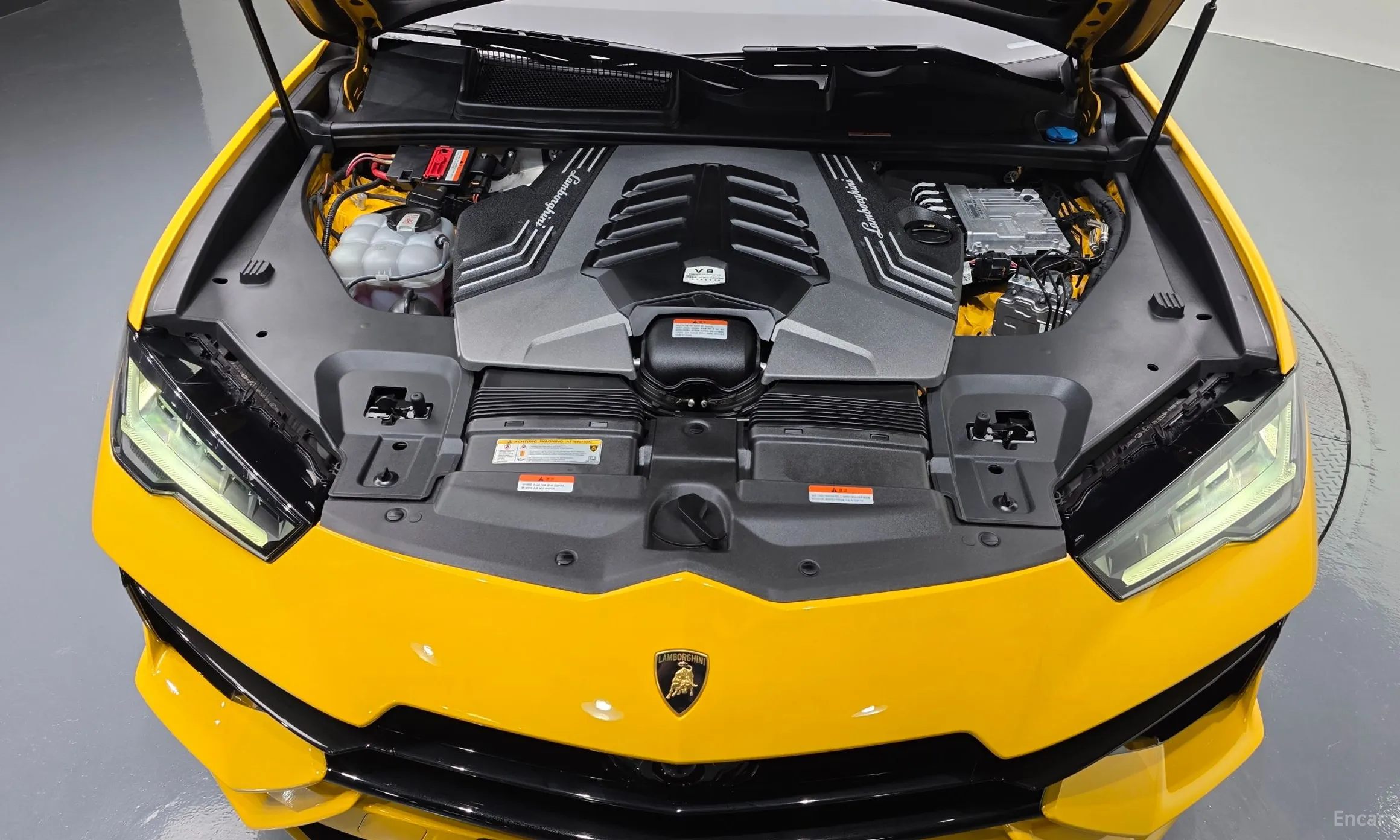 Lamborghini Urus превью 6