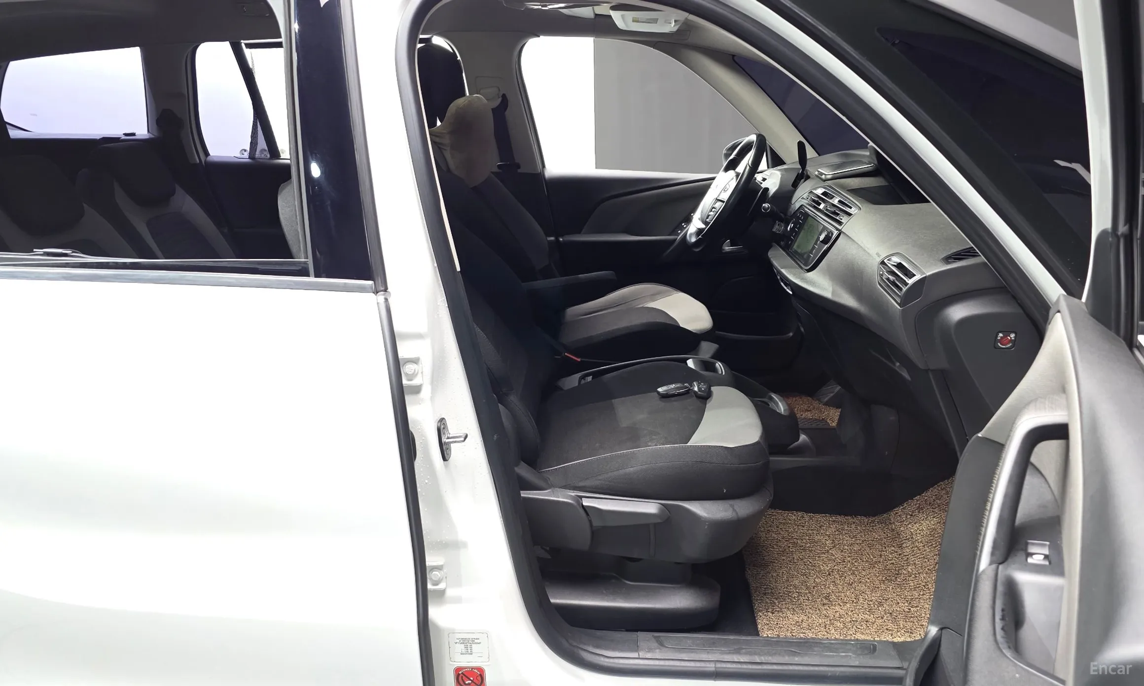 Citroën/DS Grand C4 Picasso превью 10
