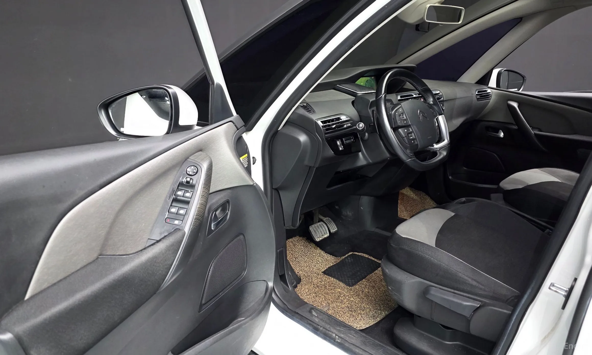 Citroën/DS Grand C4 Picasso превью 11