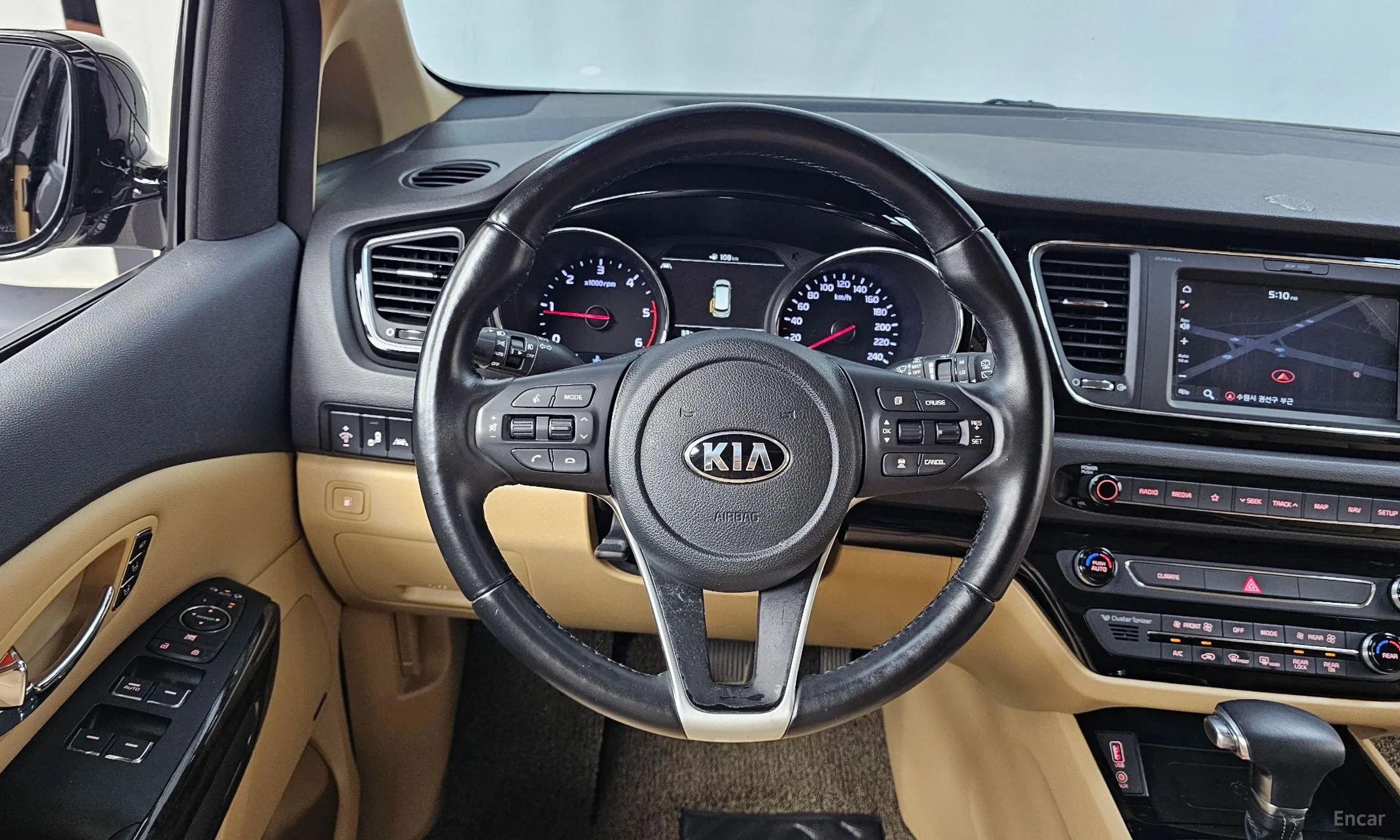 Kia Carnival превью 13