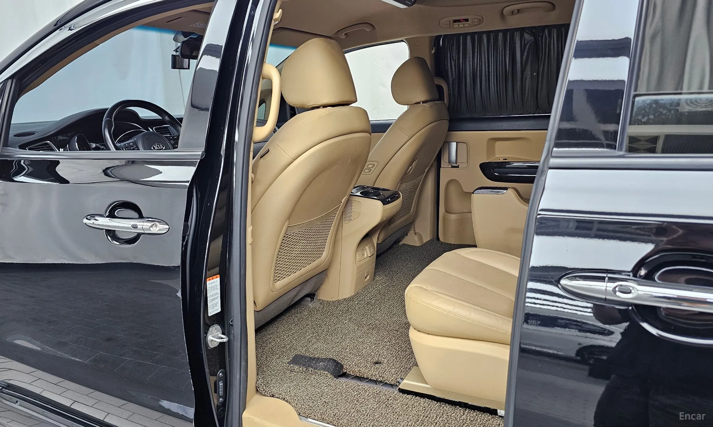 Kia Carnival превью 17