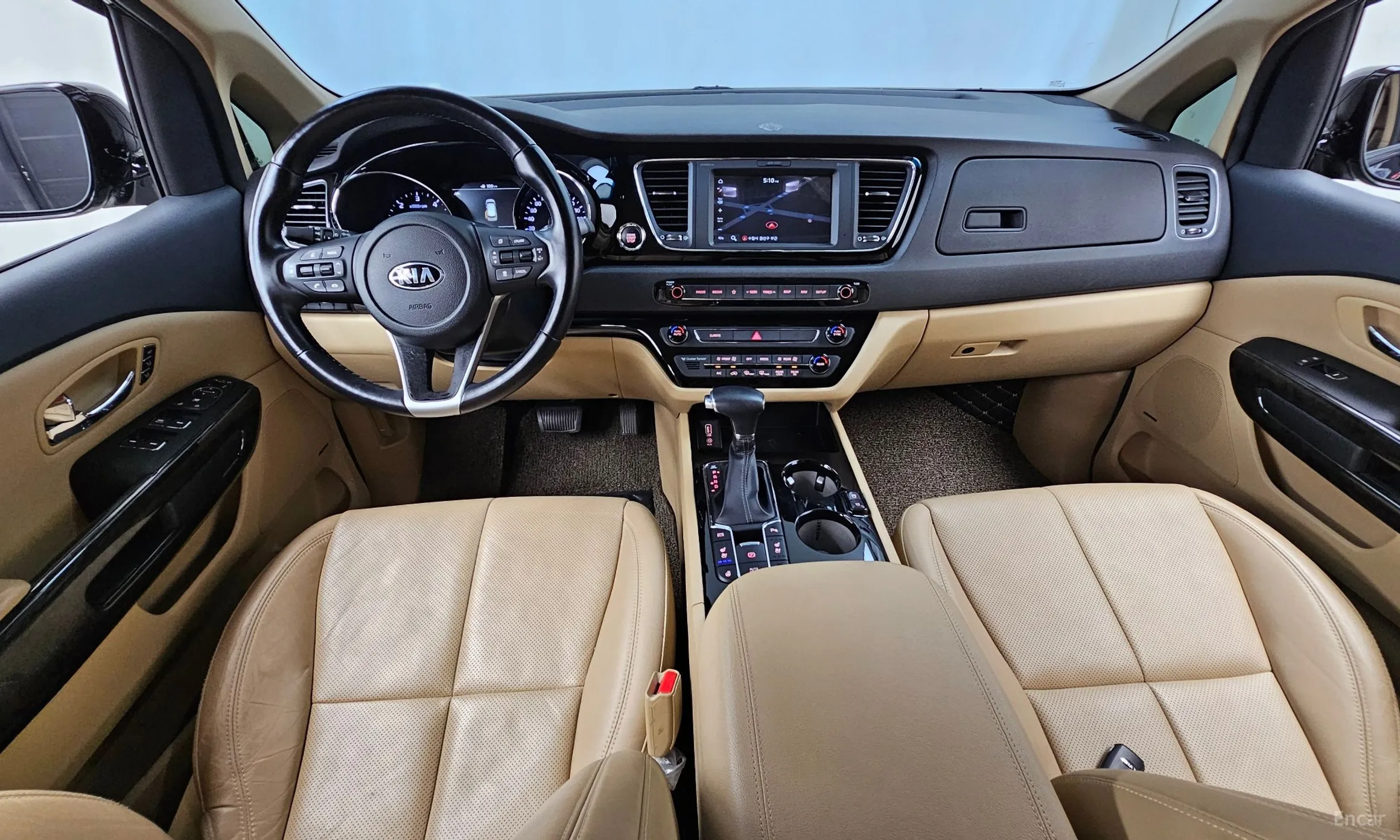 Kia Carnival превью 7