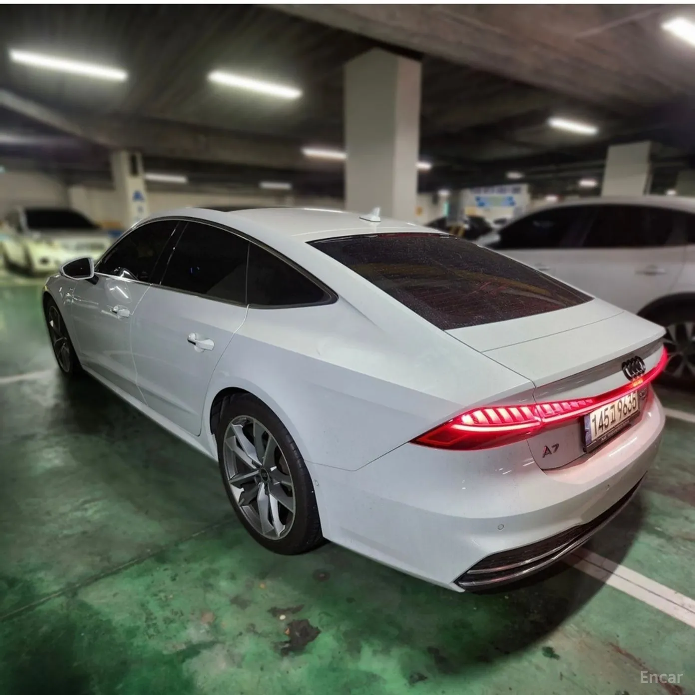 Audi A7 (4K)