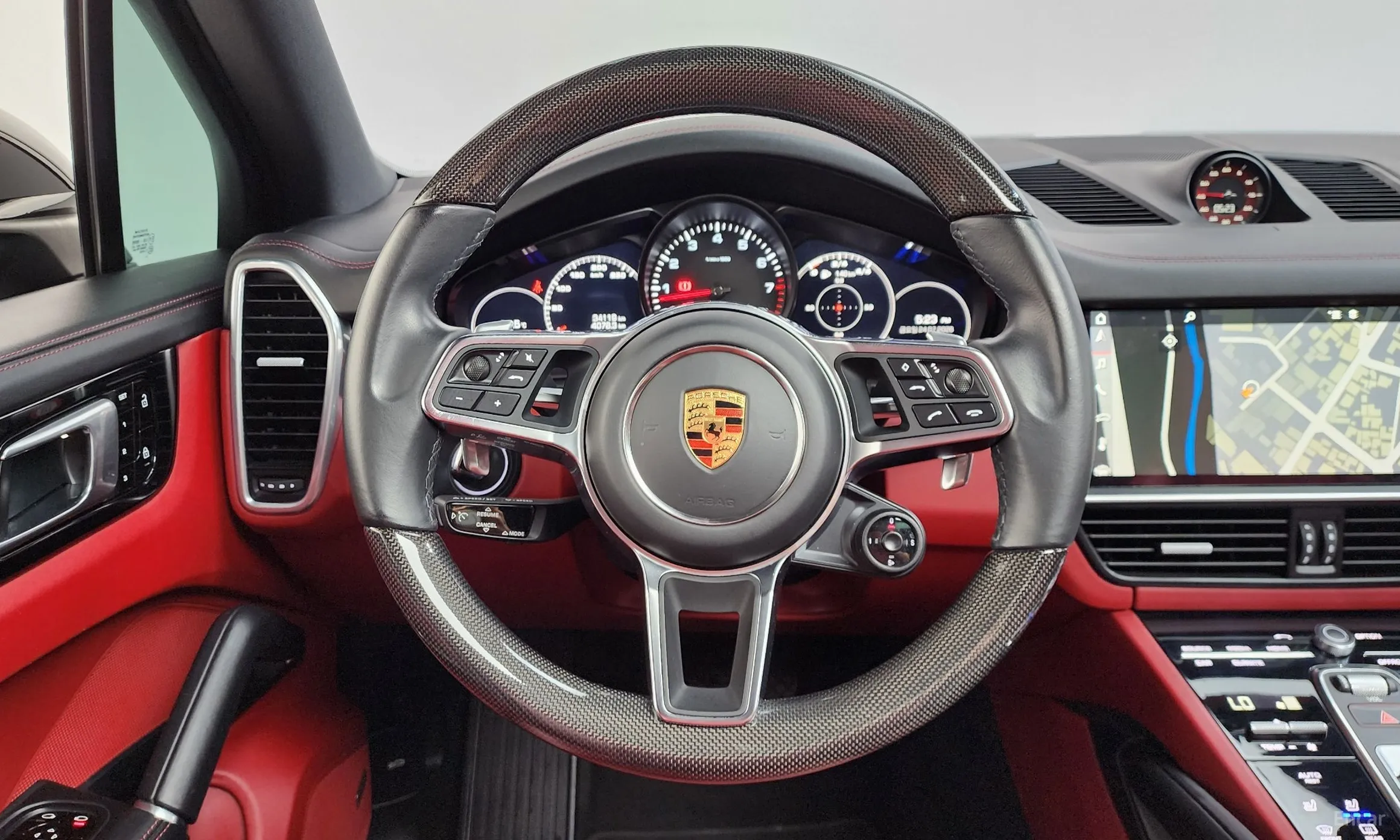 Porsche Cayenne (PO536) превью 12