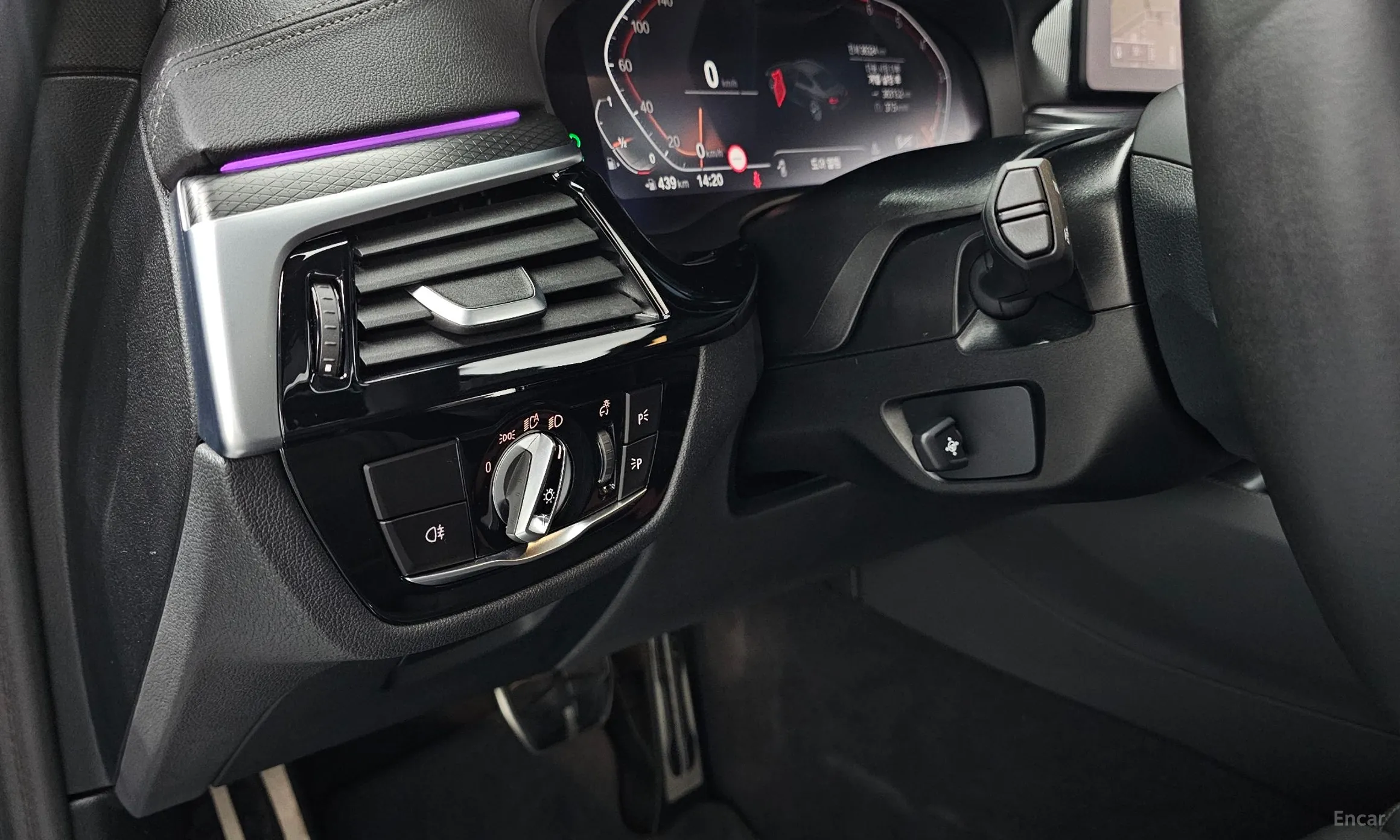 BMW 5 Series (G30) превью 18