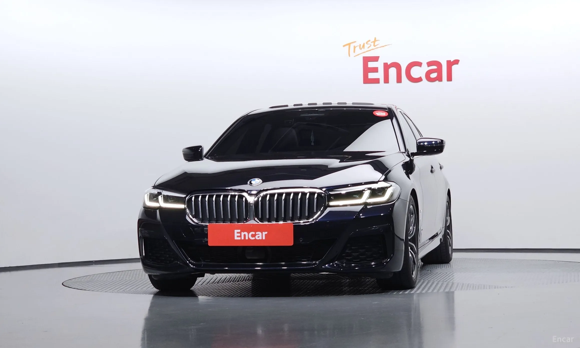BMW 5 Series (G30) превью 3