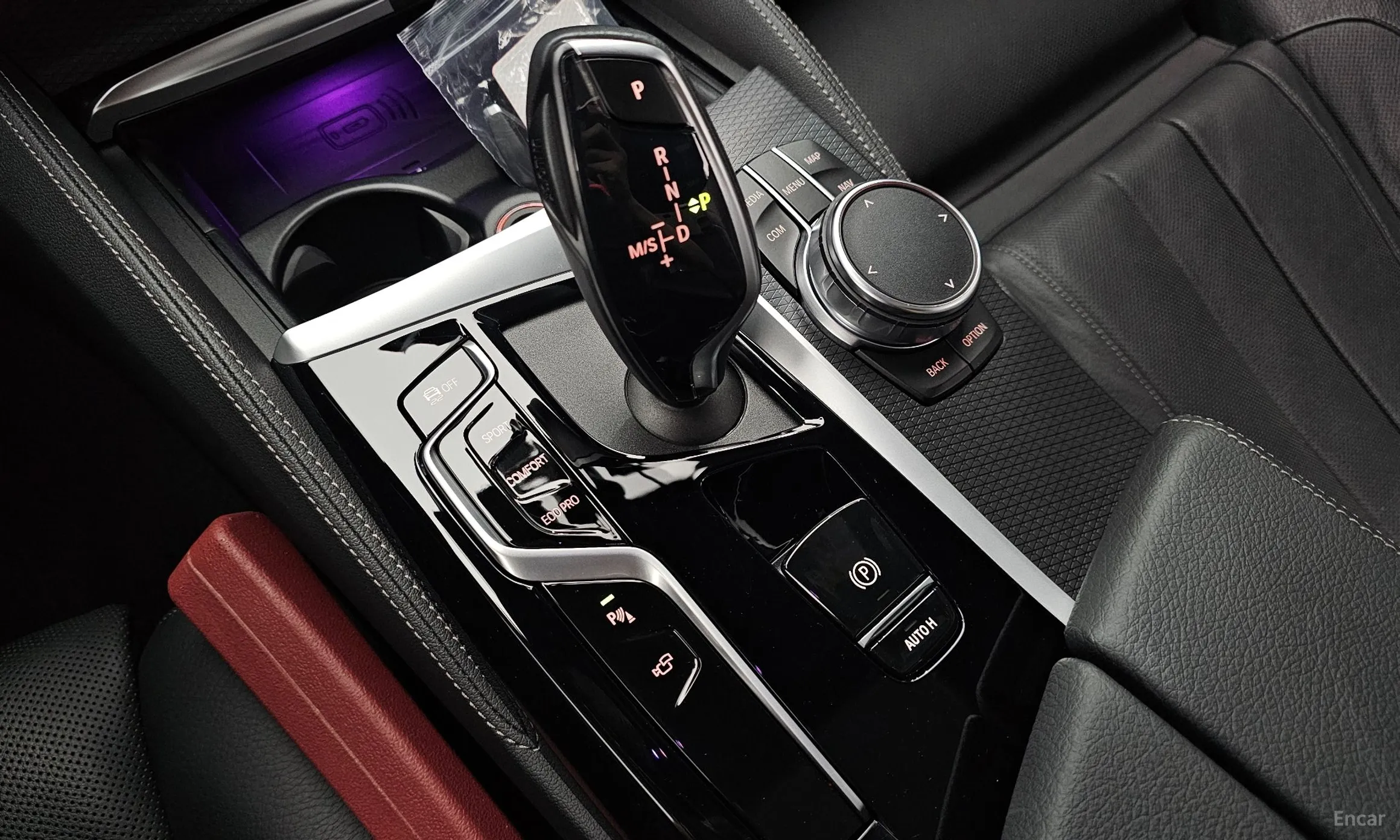 BMW 5 Series (G30) превью 9