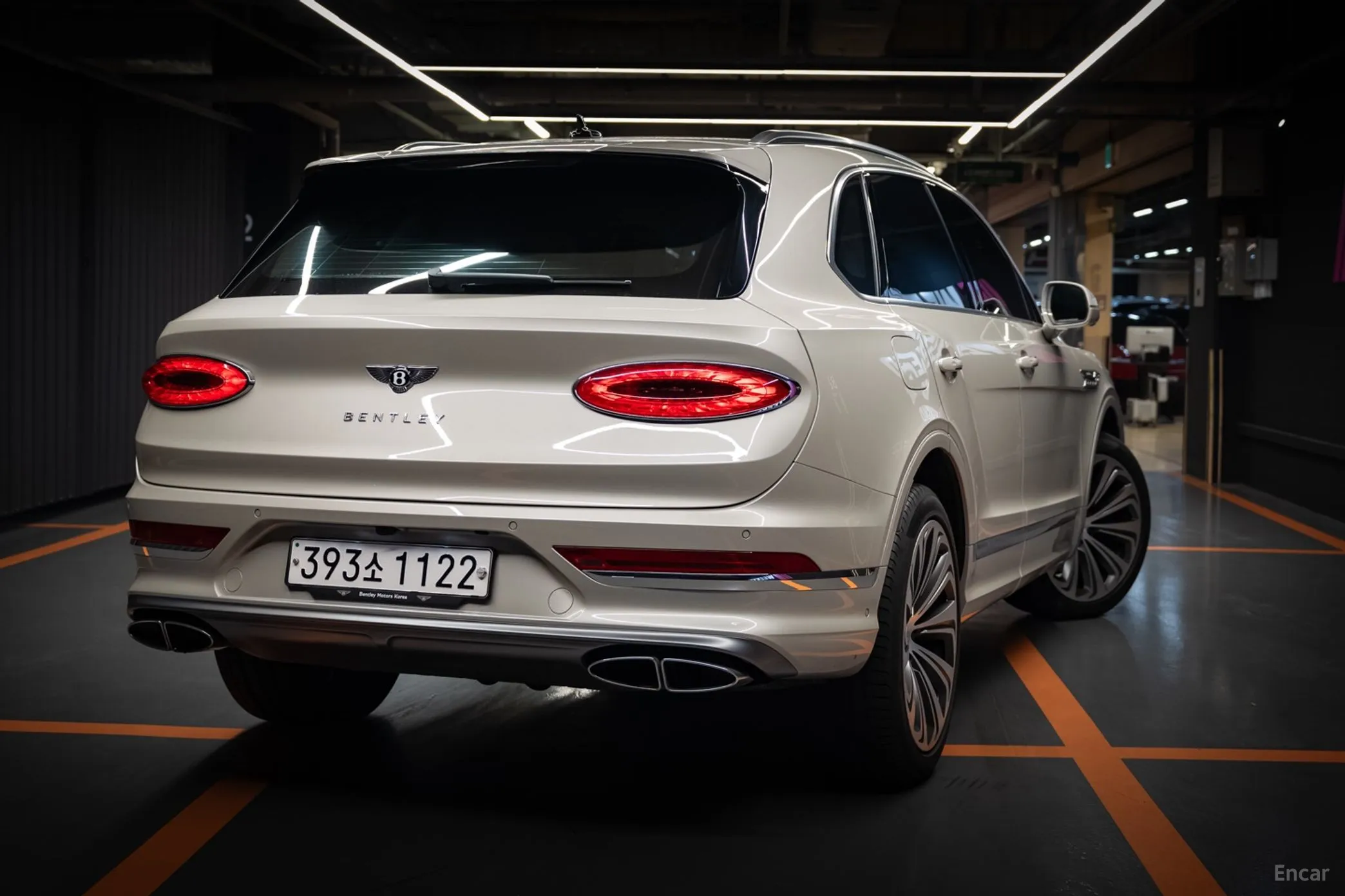 Bentley Bentayga превью 4