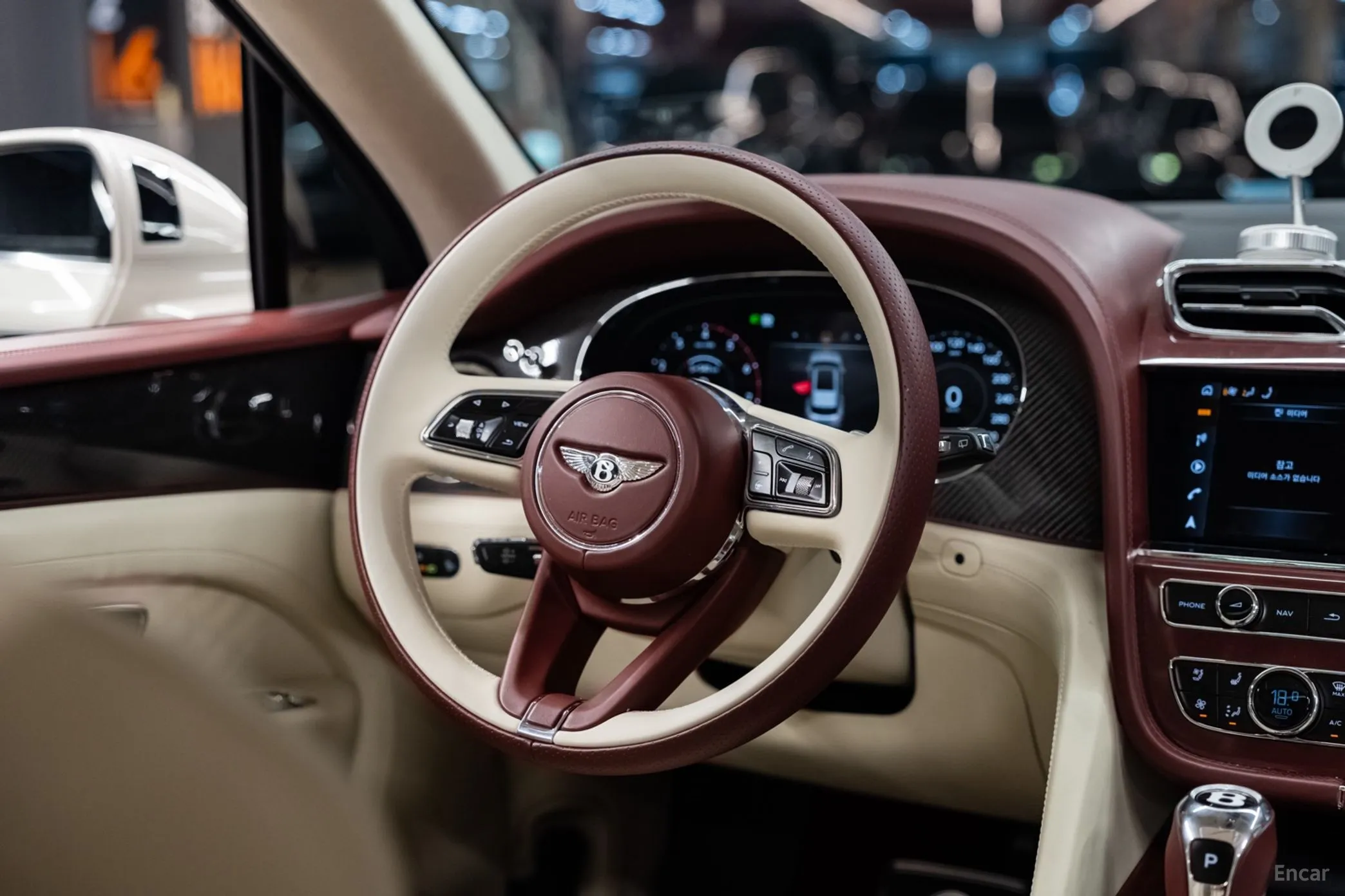 Bentley Bentayga превью 8