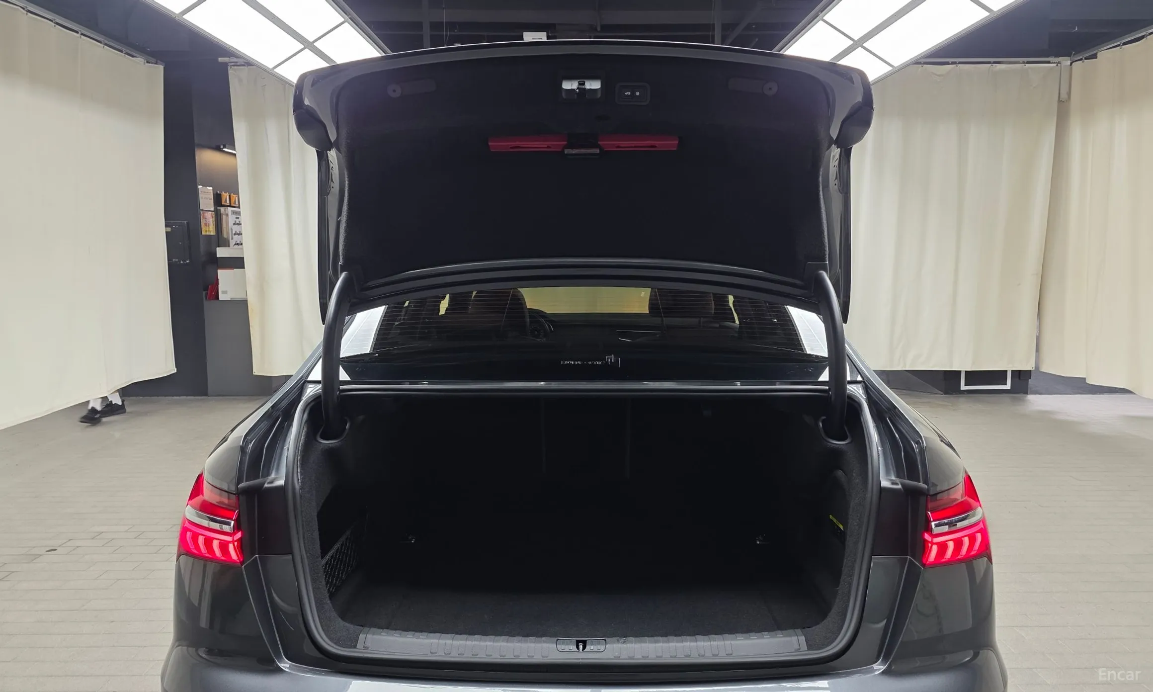 Audi A6 (C8) превью 18