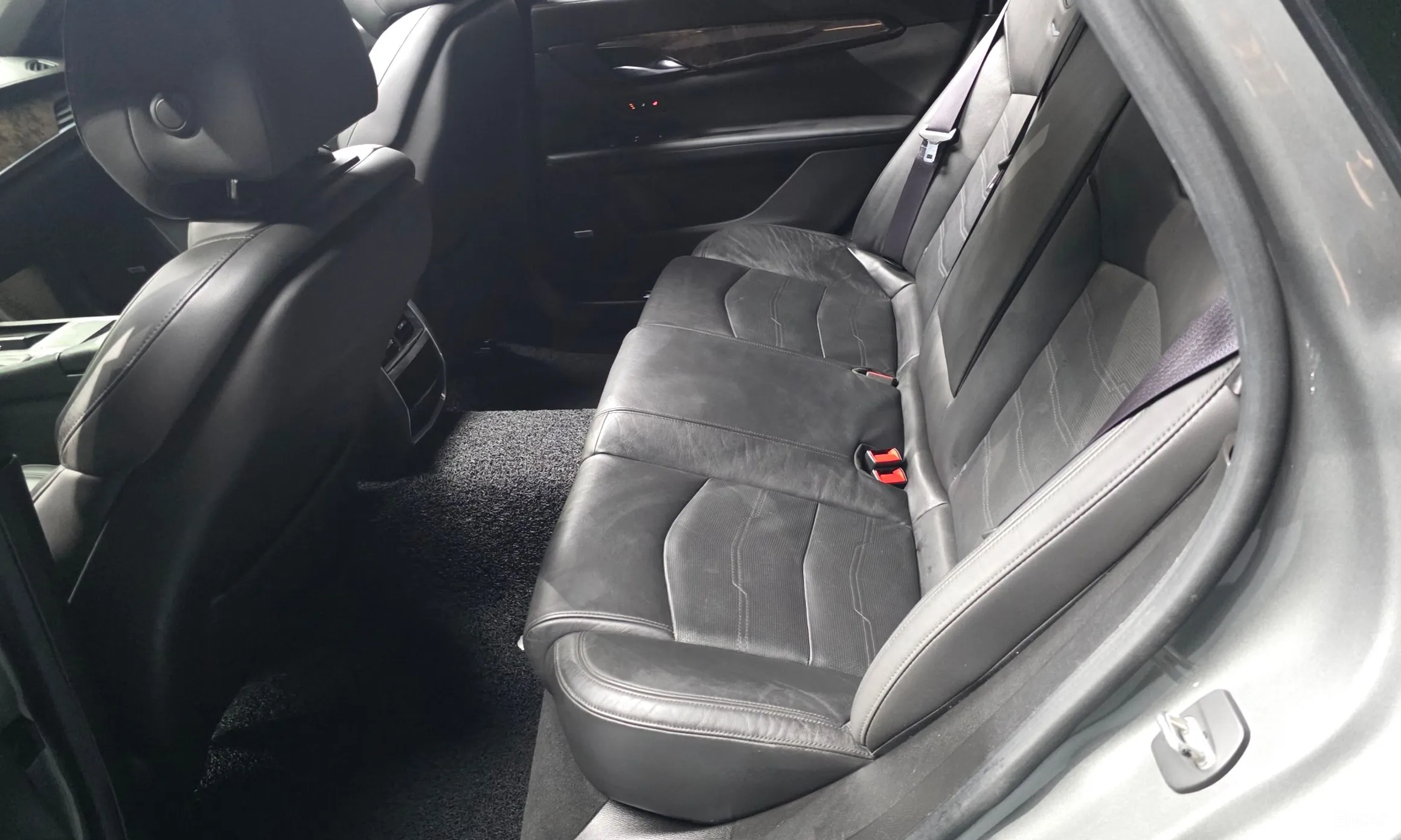 Cadillac CT6 превью 11