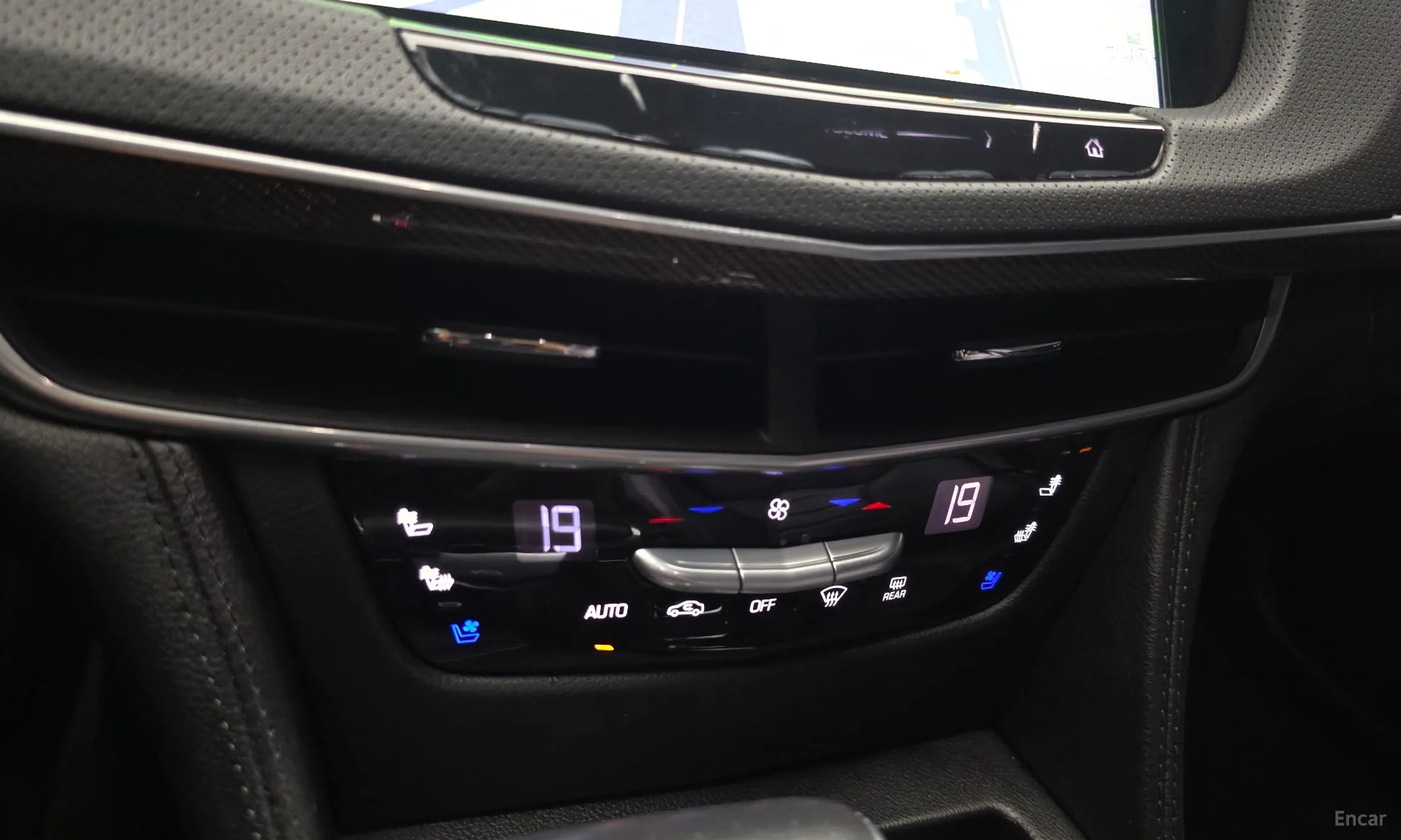 Cadillac CT6 превью 19