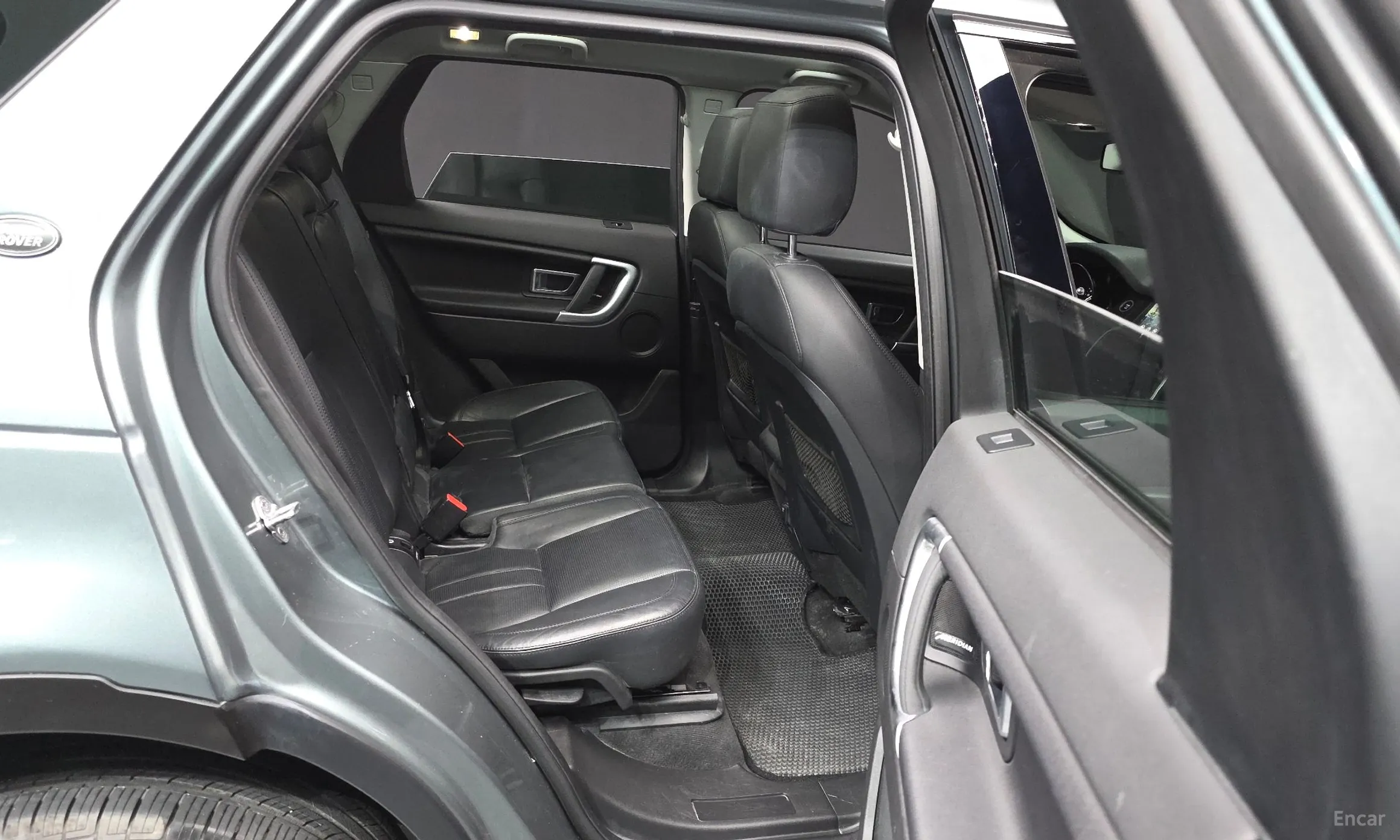 Land Rover Discovery Sports превью 12