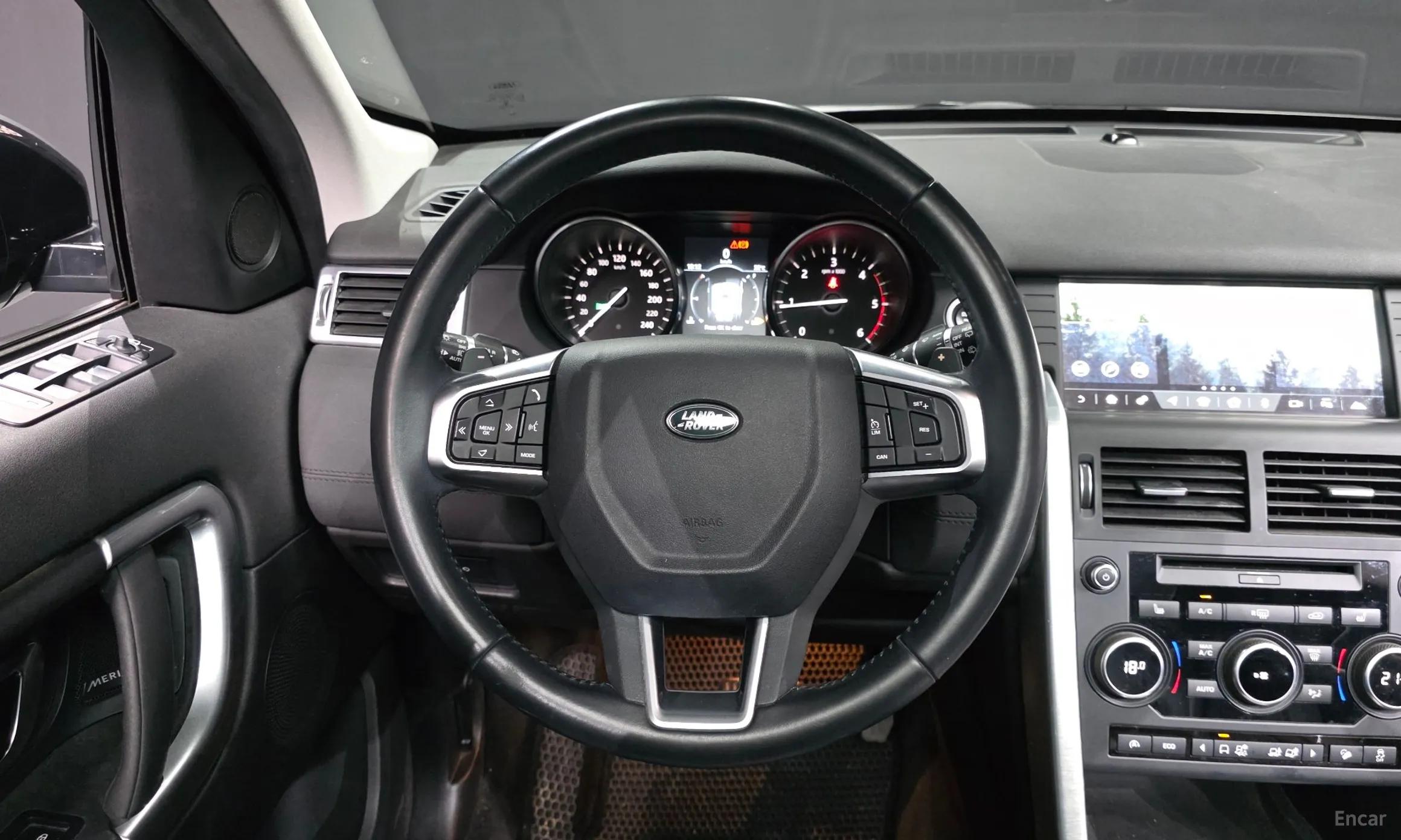 Land Rover Discovery Sports превью 13