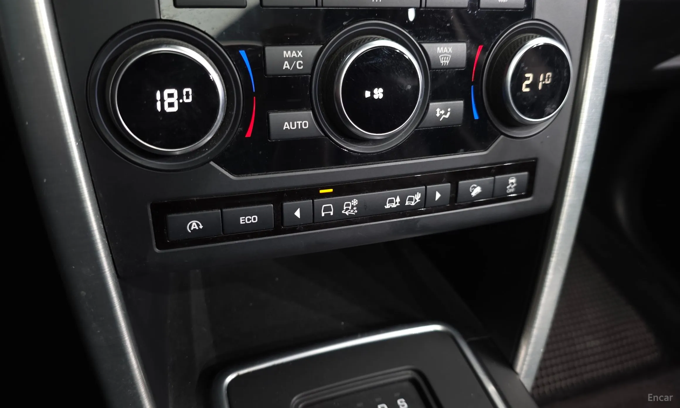 Land Rover Discovery Sports превью 16