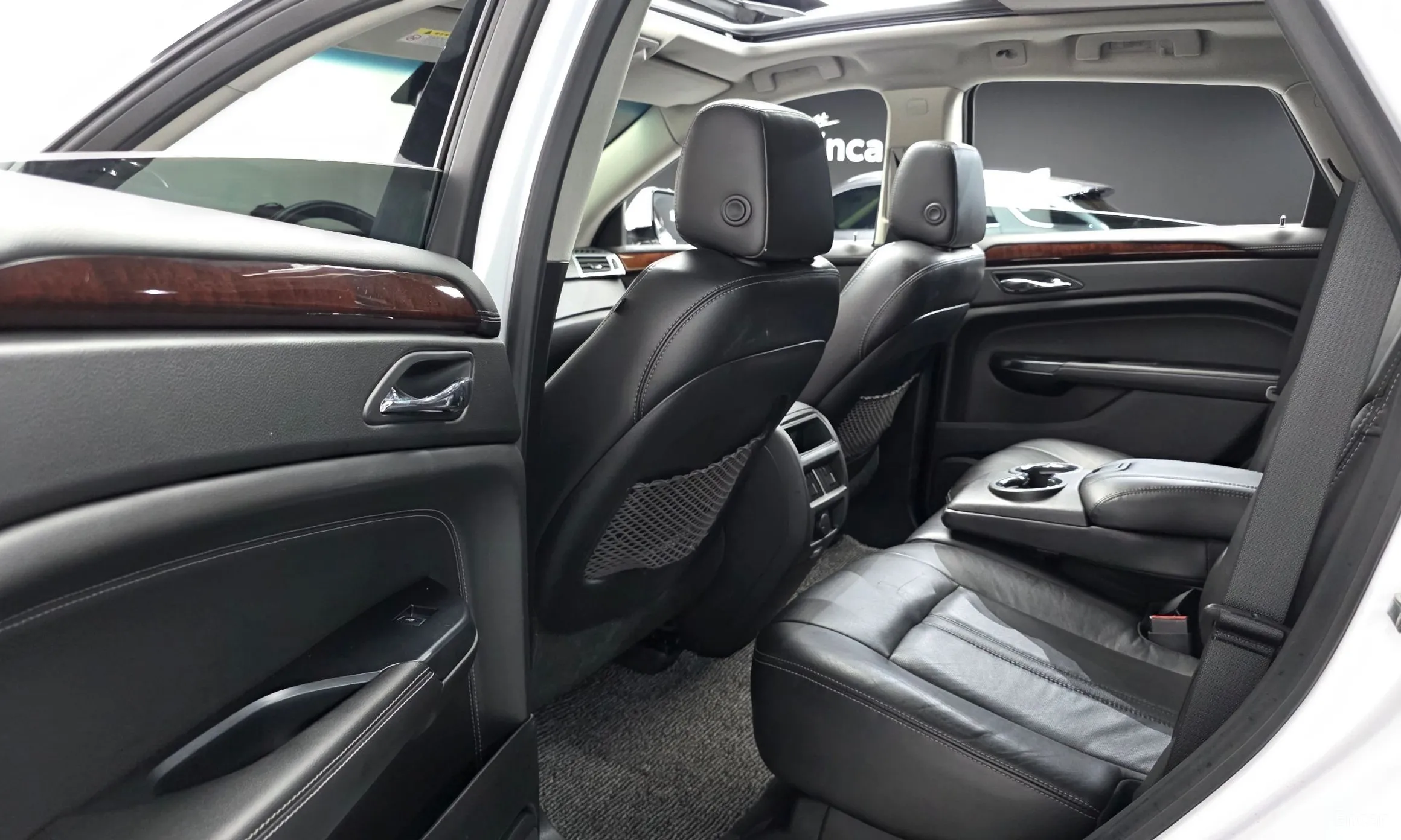 Cadillac All new SRX превью 11
