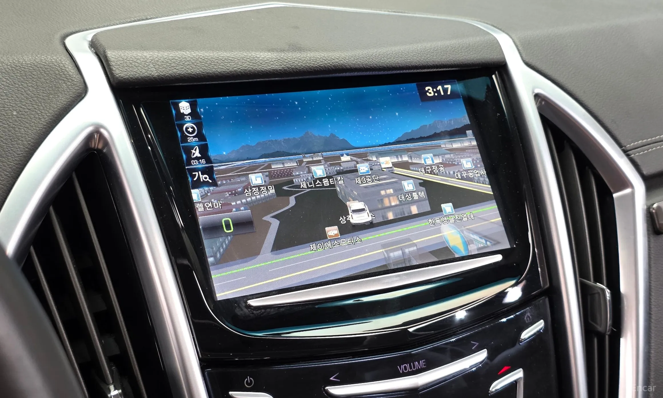 Cadillac All new SRX превью 13