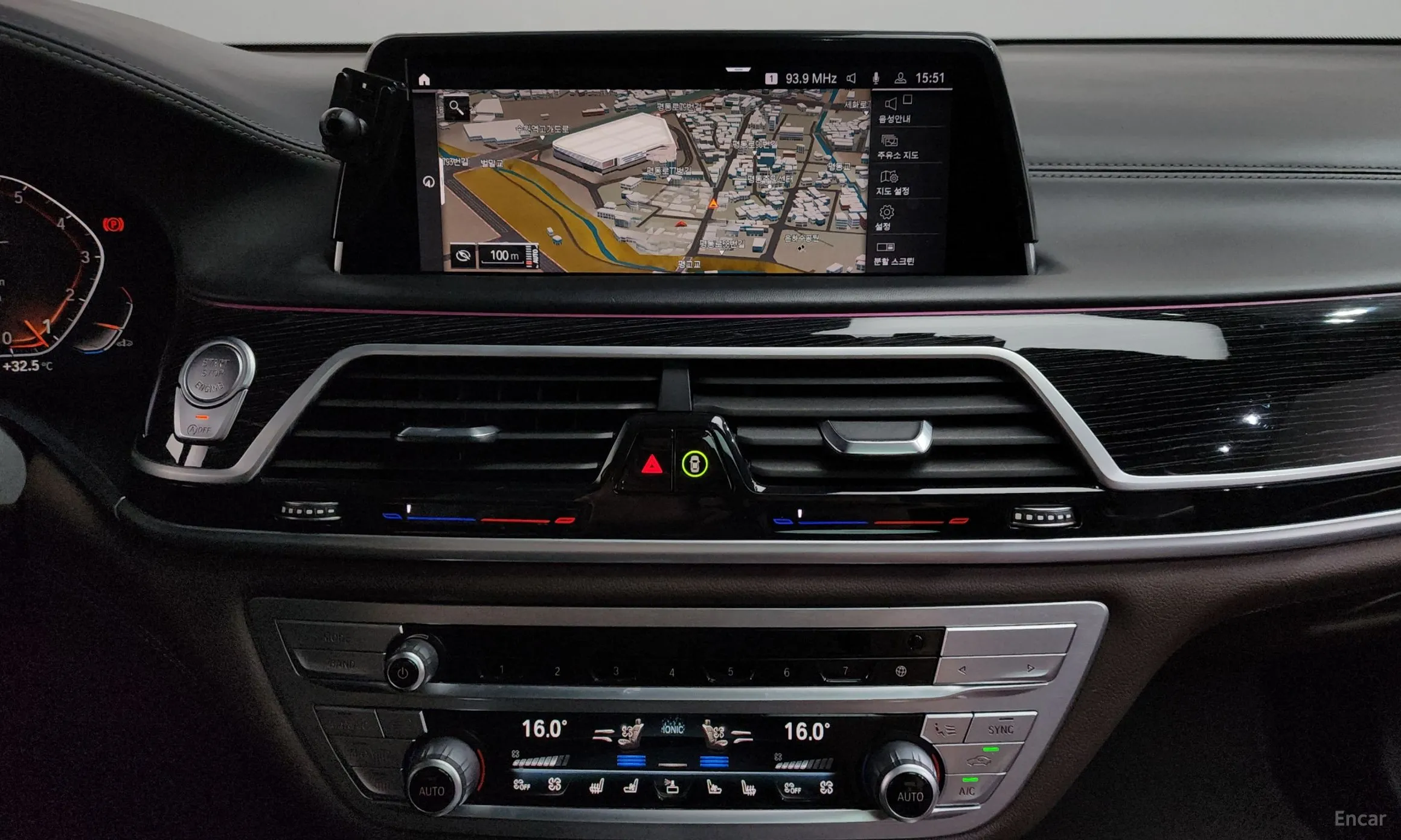 BMW 7 Series (G11) превью 12