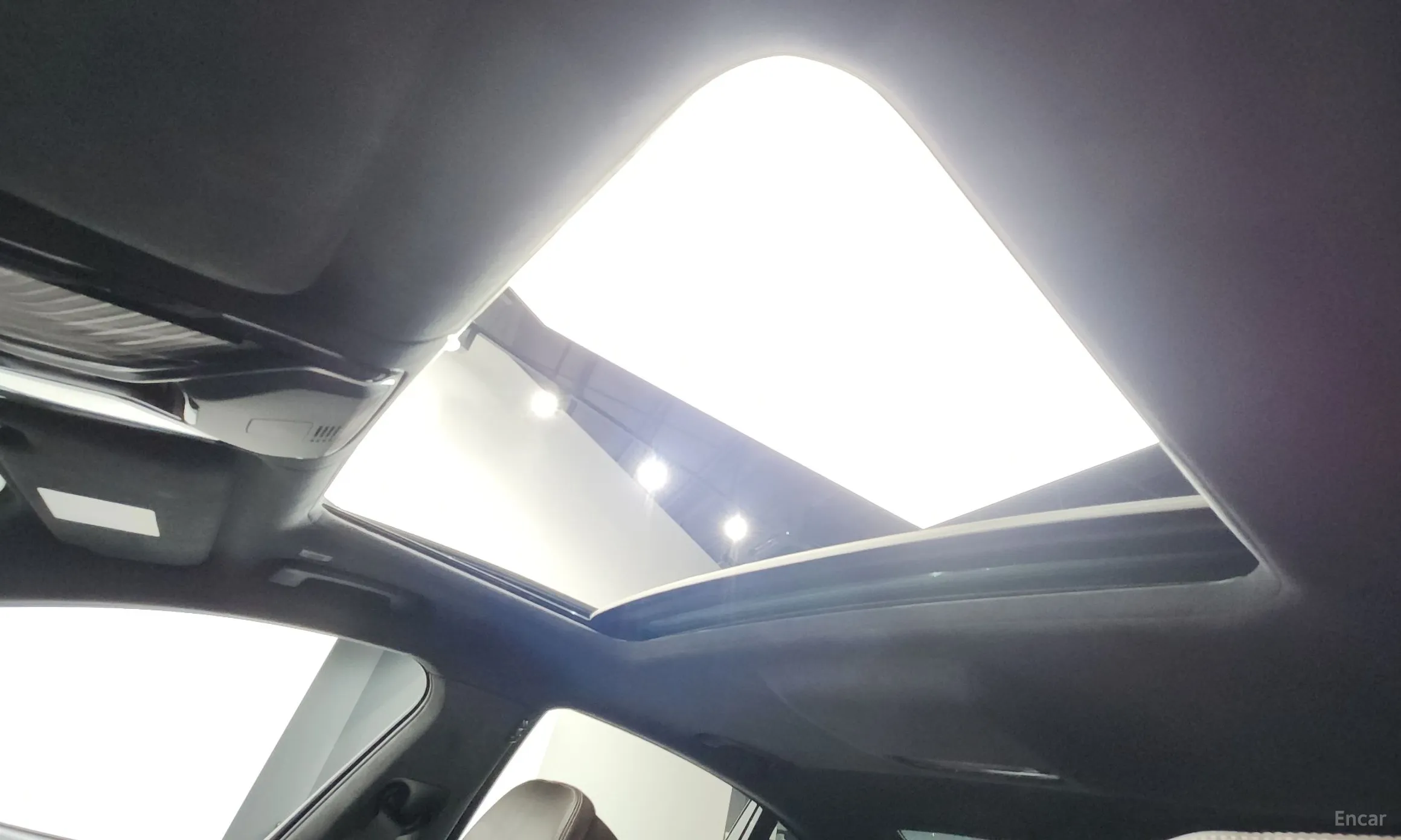BMW 7 Series (G11) превью 17