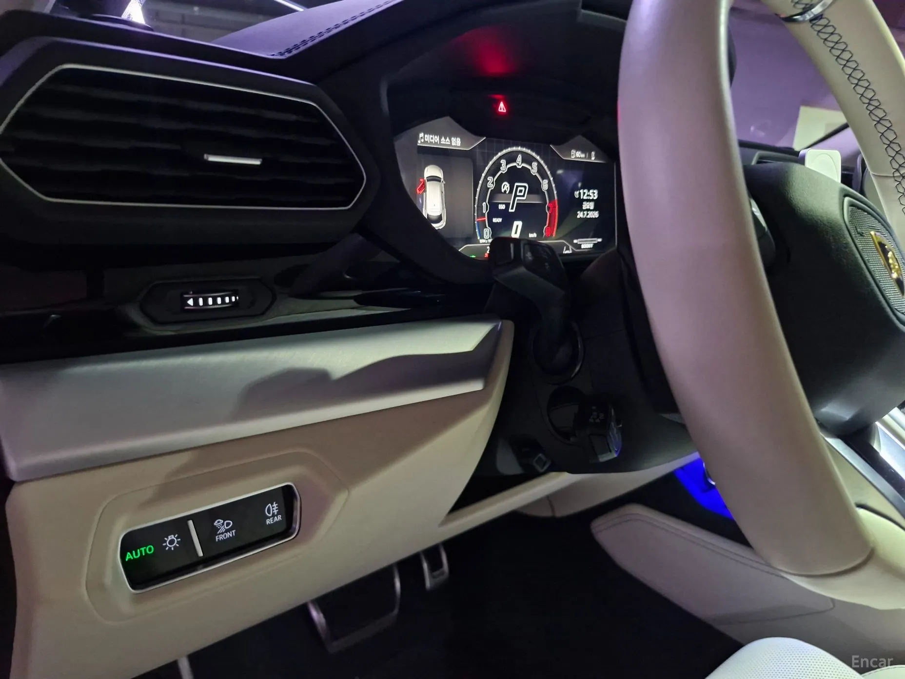 Lamborghini Urus превью 13