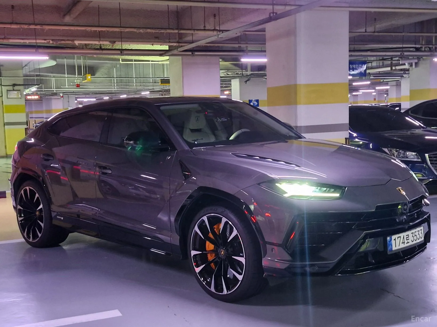 Lamborghini Urus превью 3