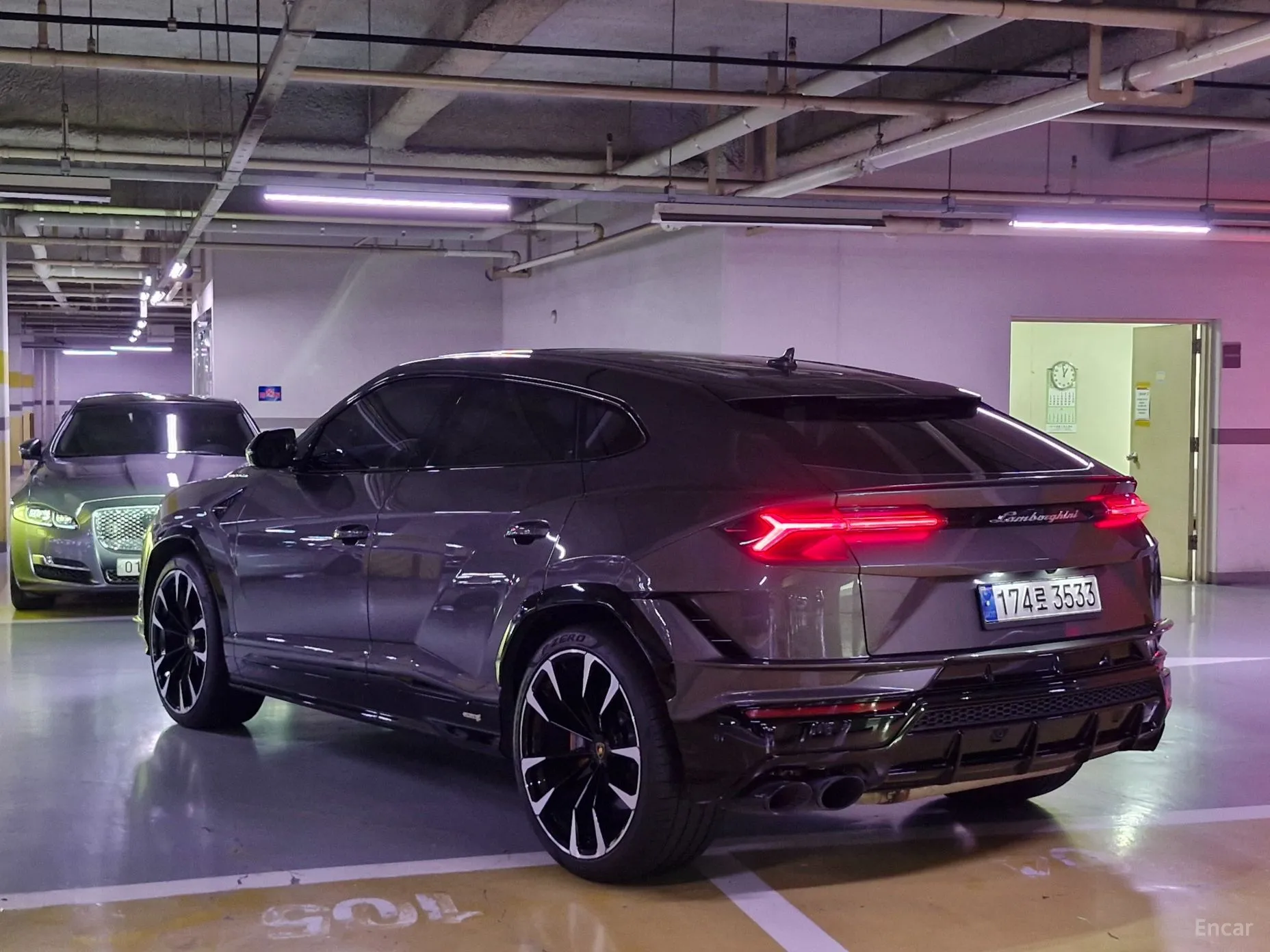 Lamborghini Urus превью 5