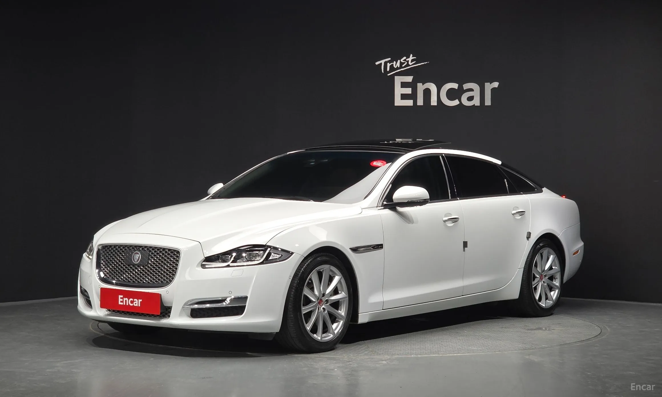 Jaguar All New XJ