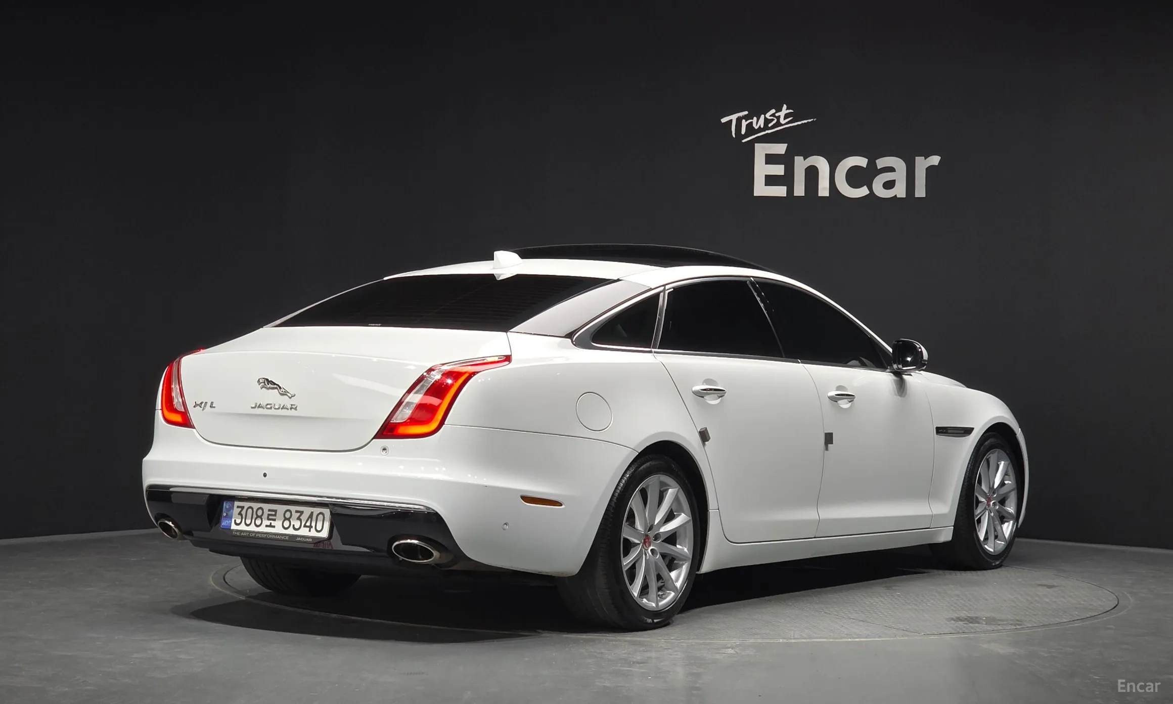 Jaguar All New XJ
