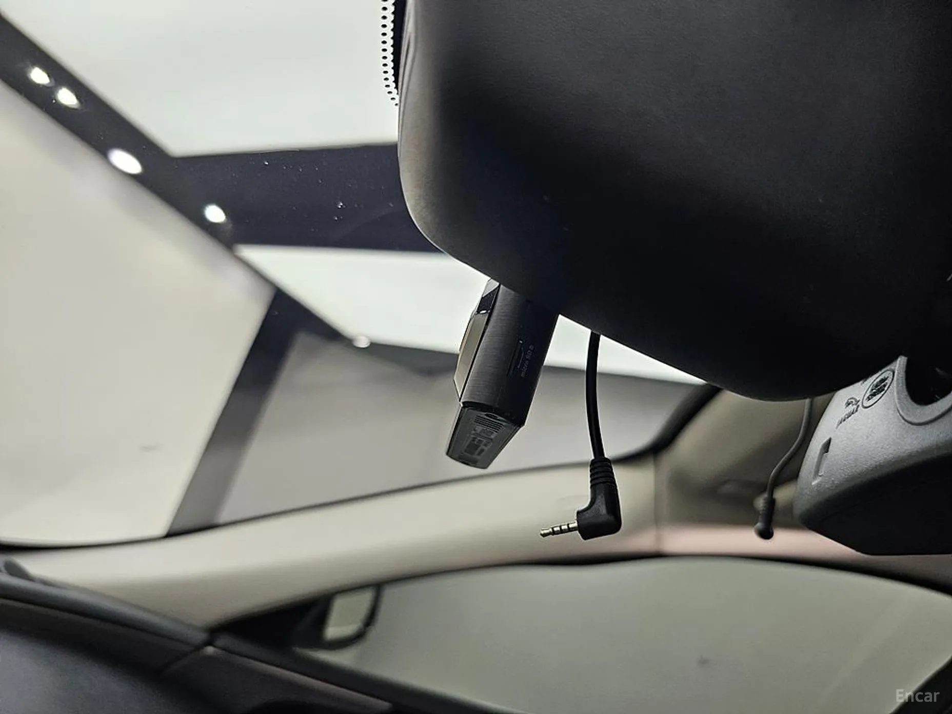 Jaguar XE превью 12