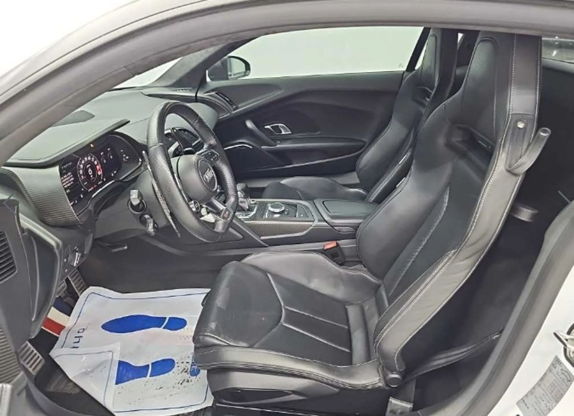 Audi R8 (4S) превью 11