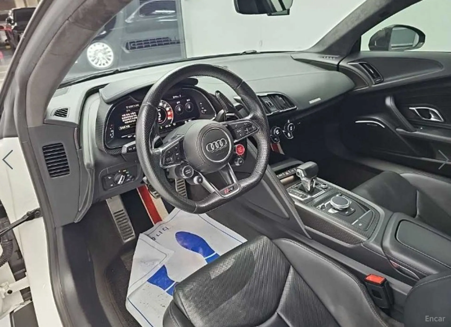 Audi R8 (4S) превью 7