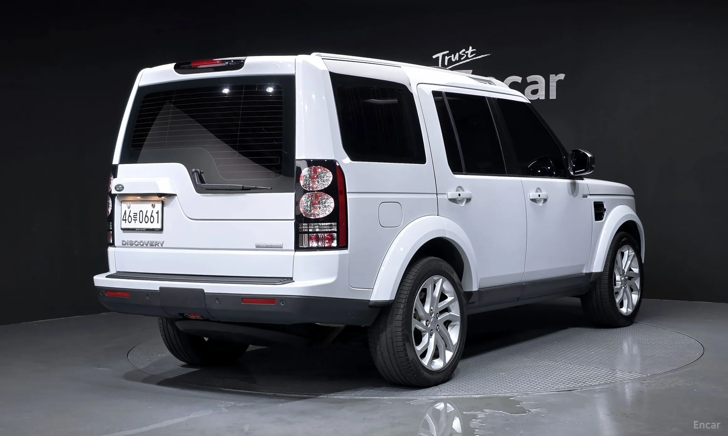 Land Rover Discovery 4