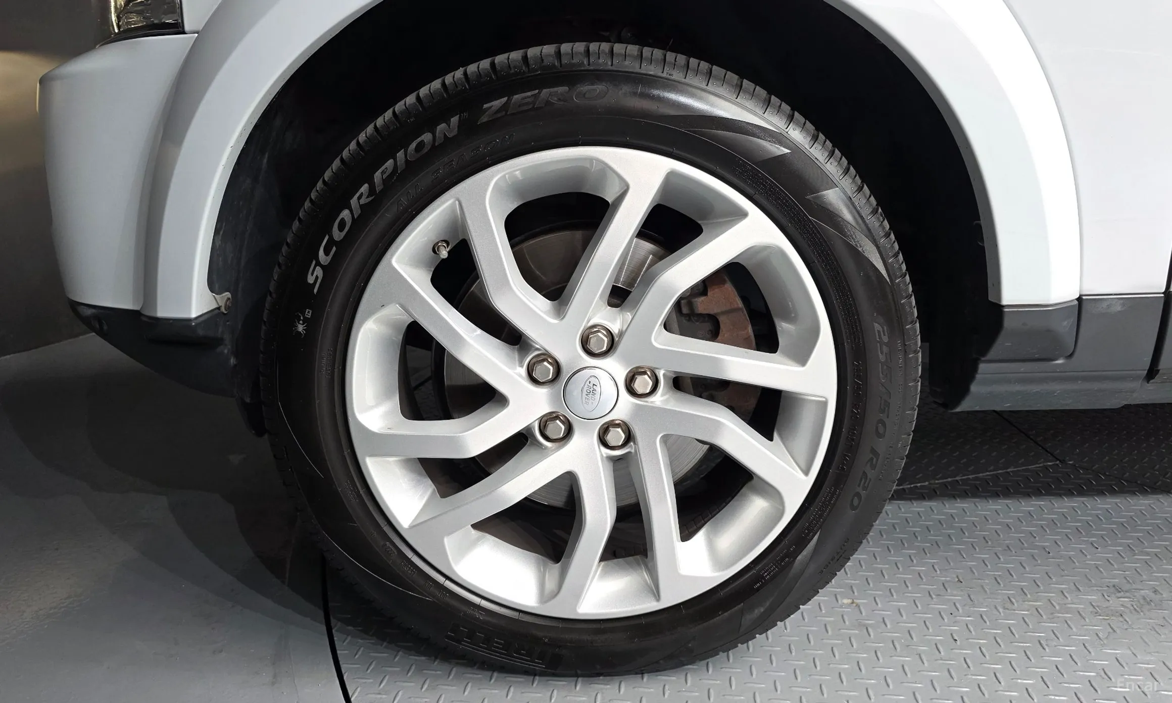 Land Rover Discovery 4 превью 5