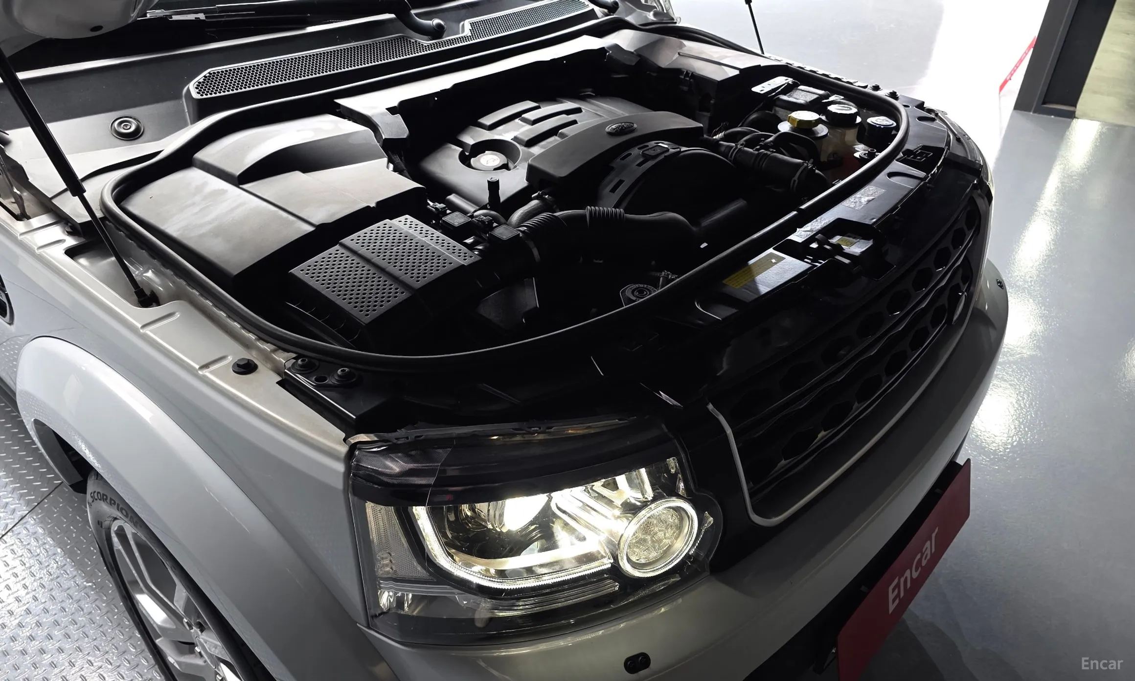 Land Rover Discovery 4 превью 6