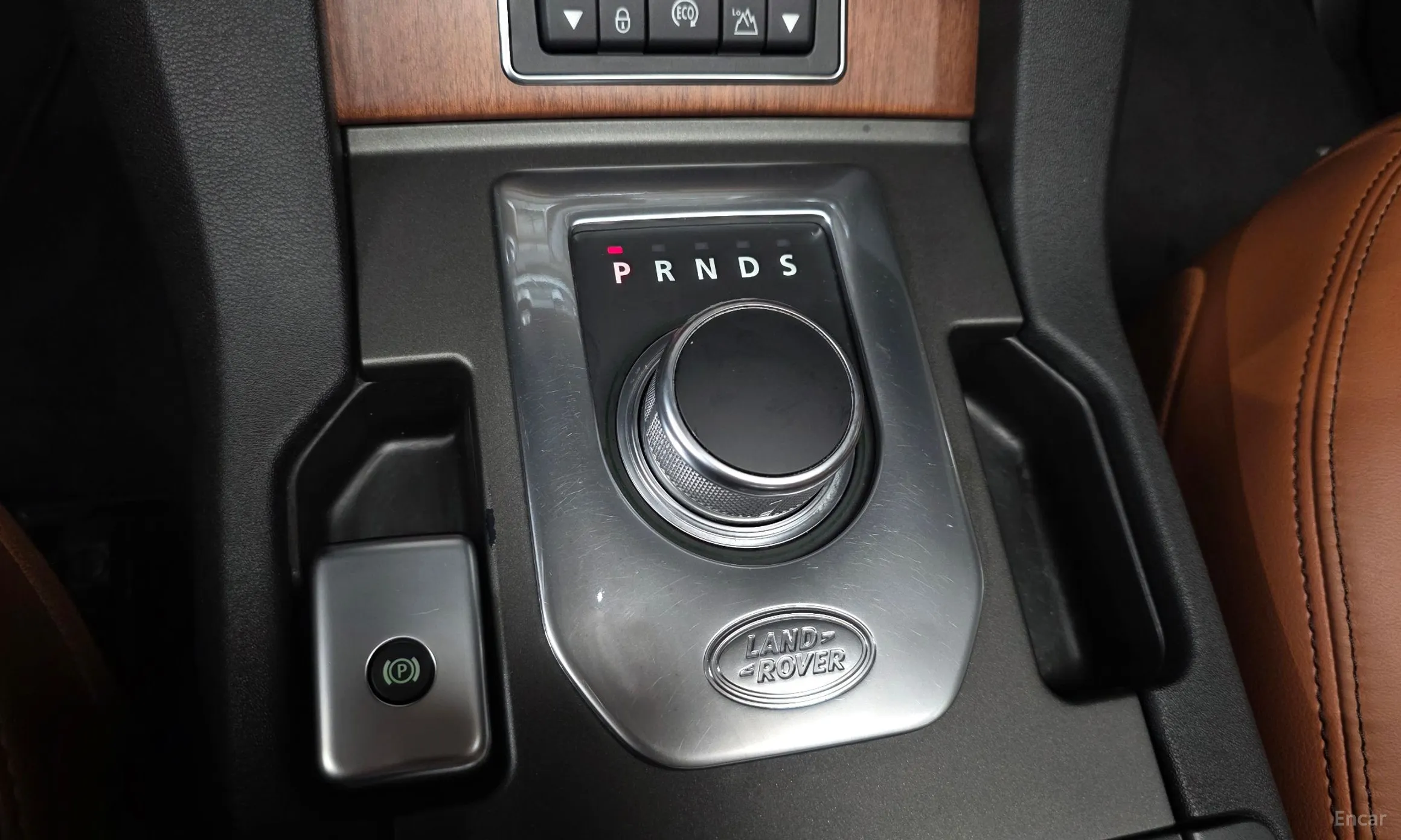 Land Rover Discovery 4 превью 9