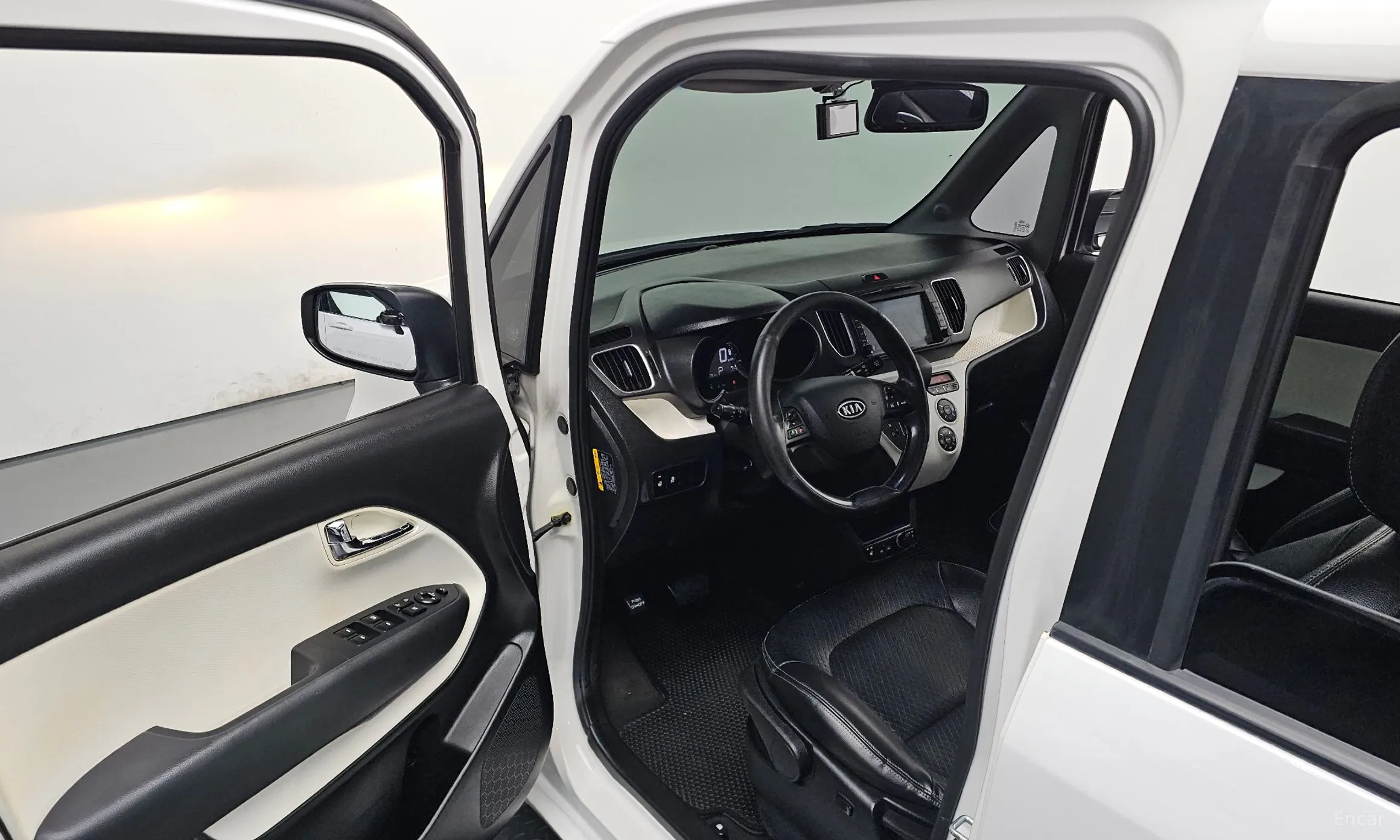 Kia Ray превью 11