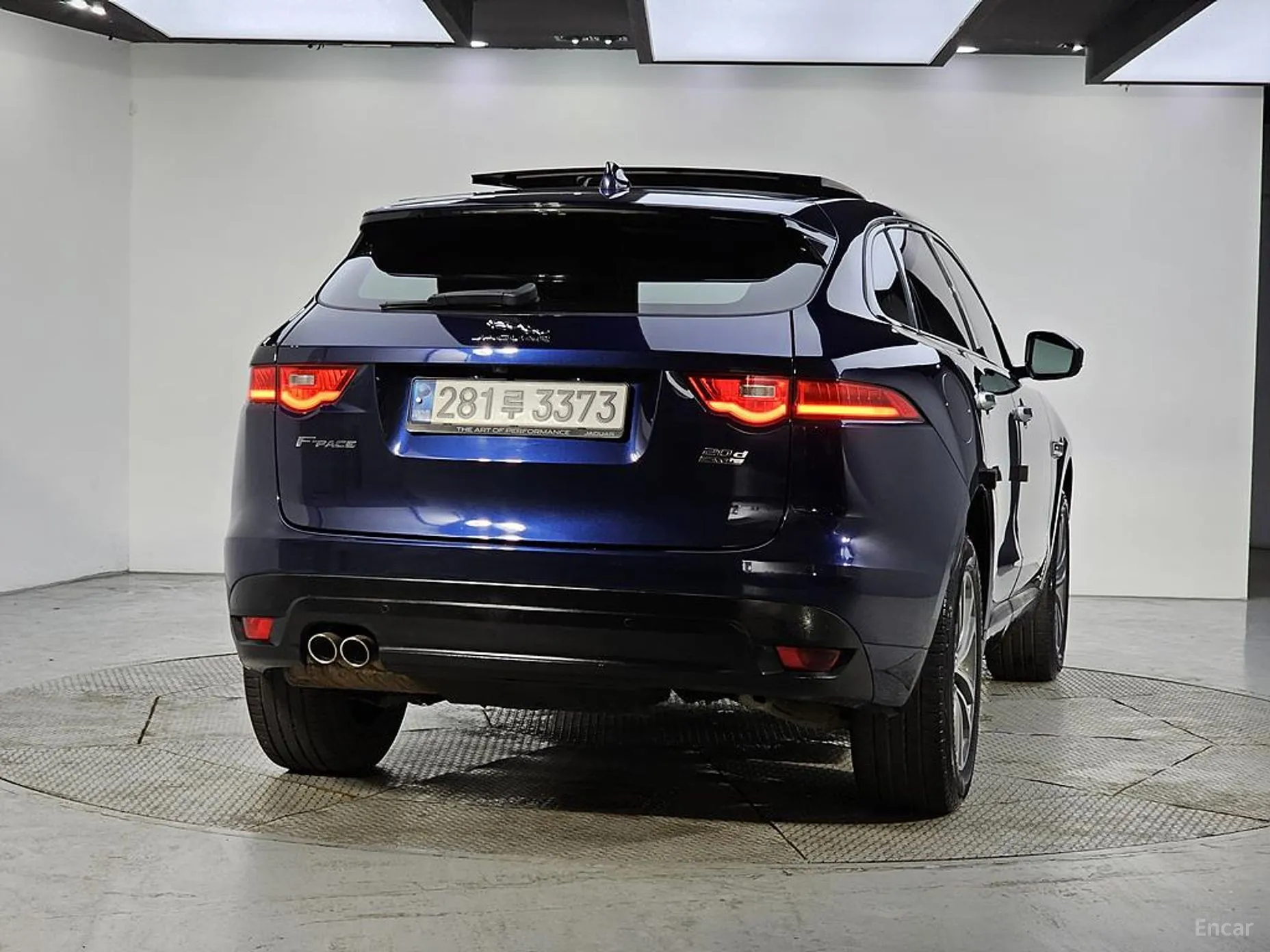 Jaguar F-PACE превью 3