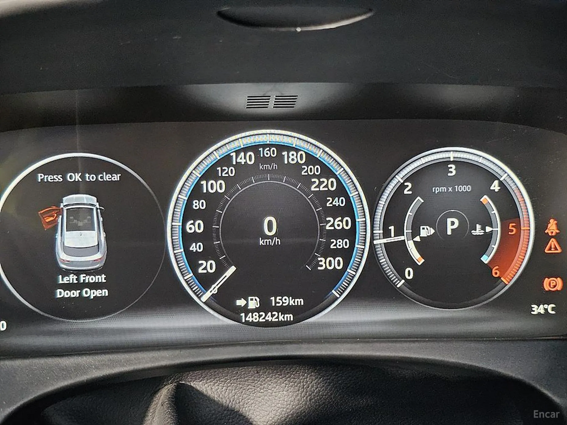 Jaguar F-PACE превью 7
